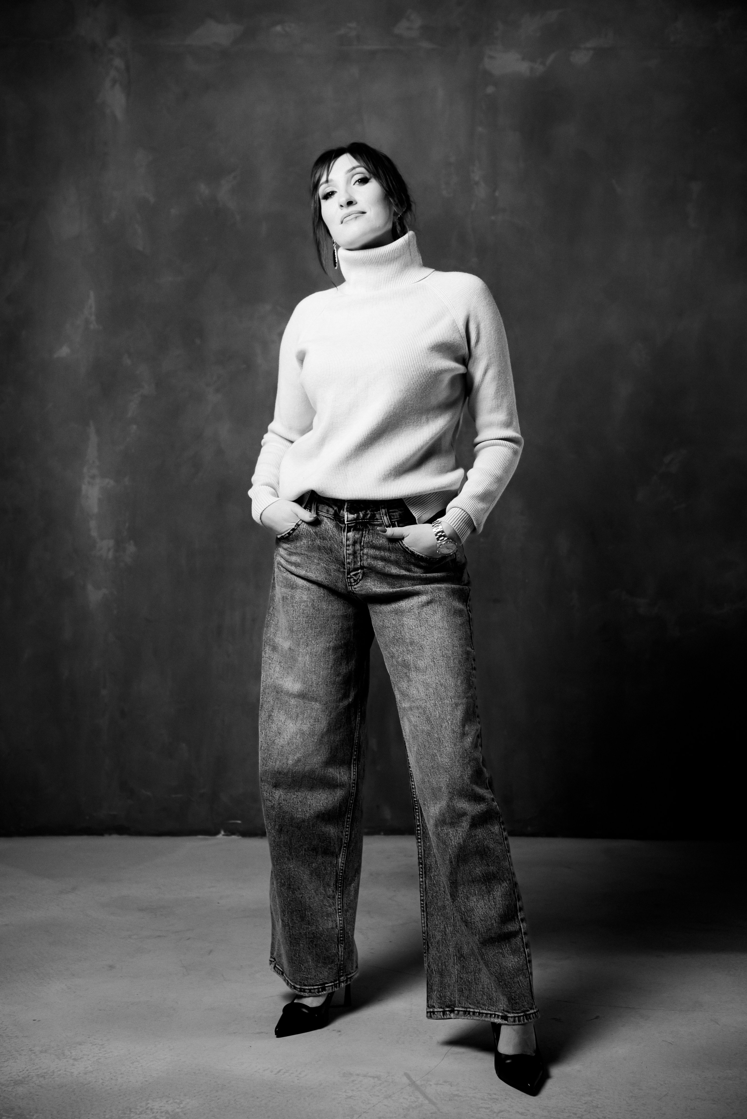 Индивидуальная фотосессия для девушки в студии Волгоград. Фотограф в Волгограде и Волжском Александр Горбань