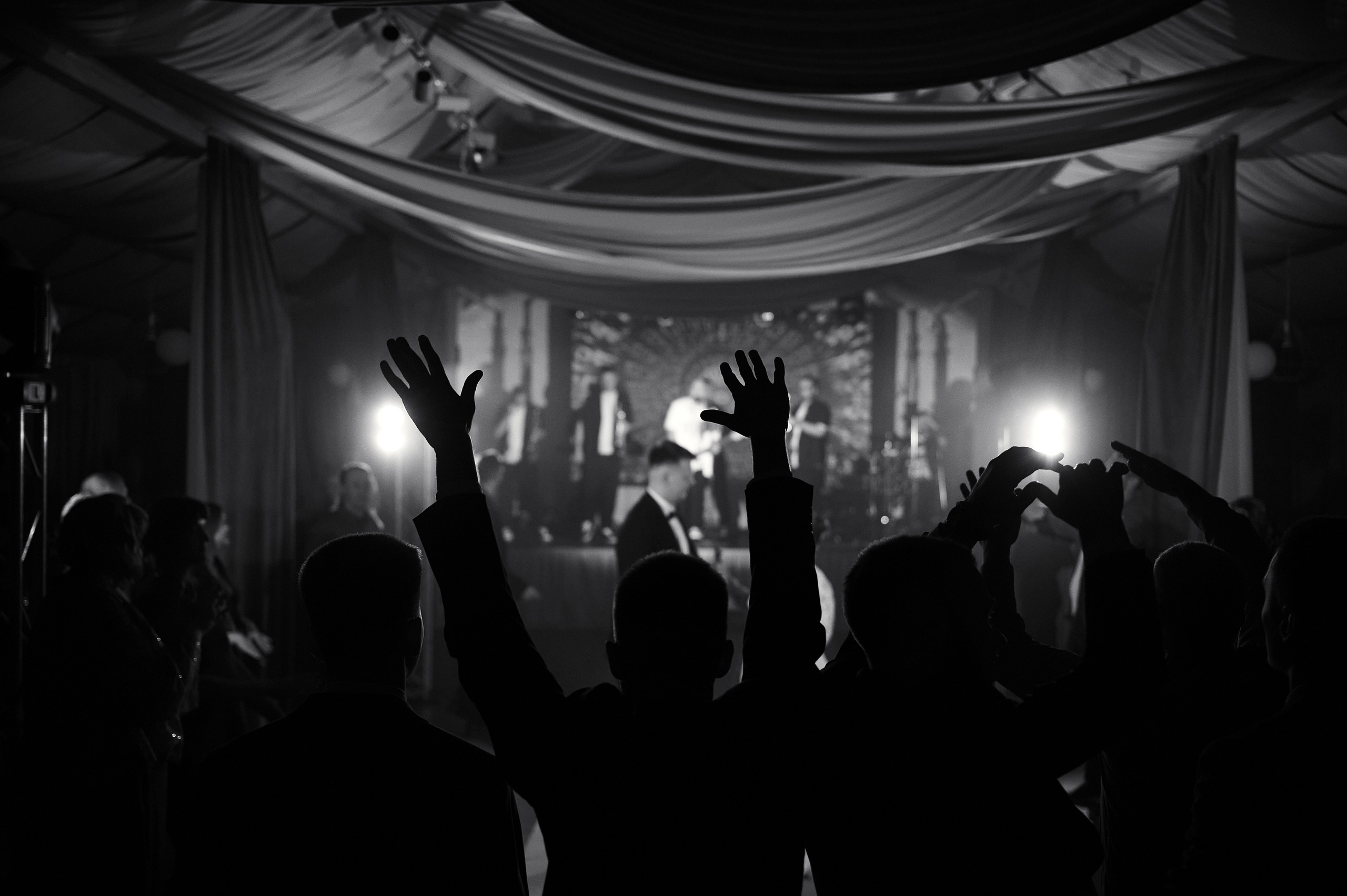 Свадебный фотограф в Брянске - фотограф на свадьбу. Свадебный и портретный фотограф в Брянске Скепская Лилия