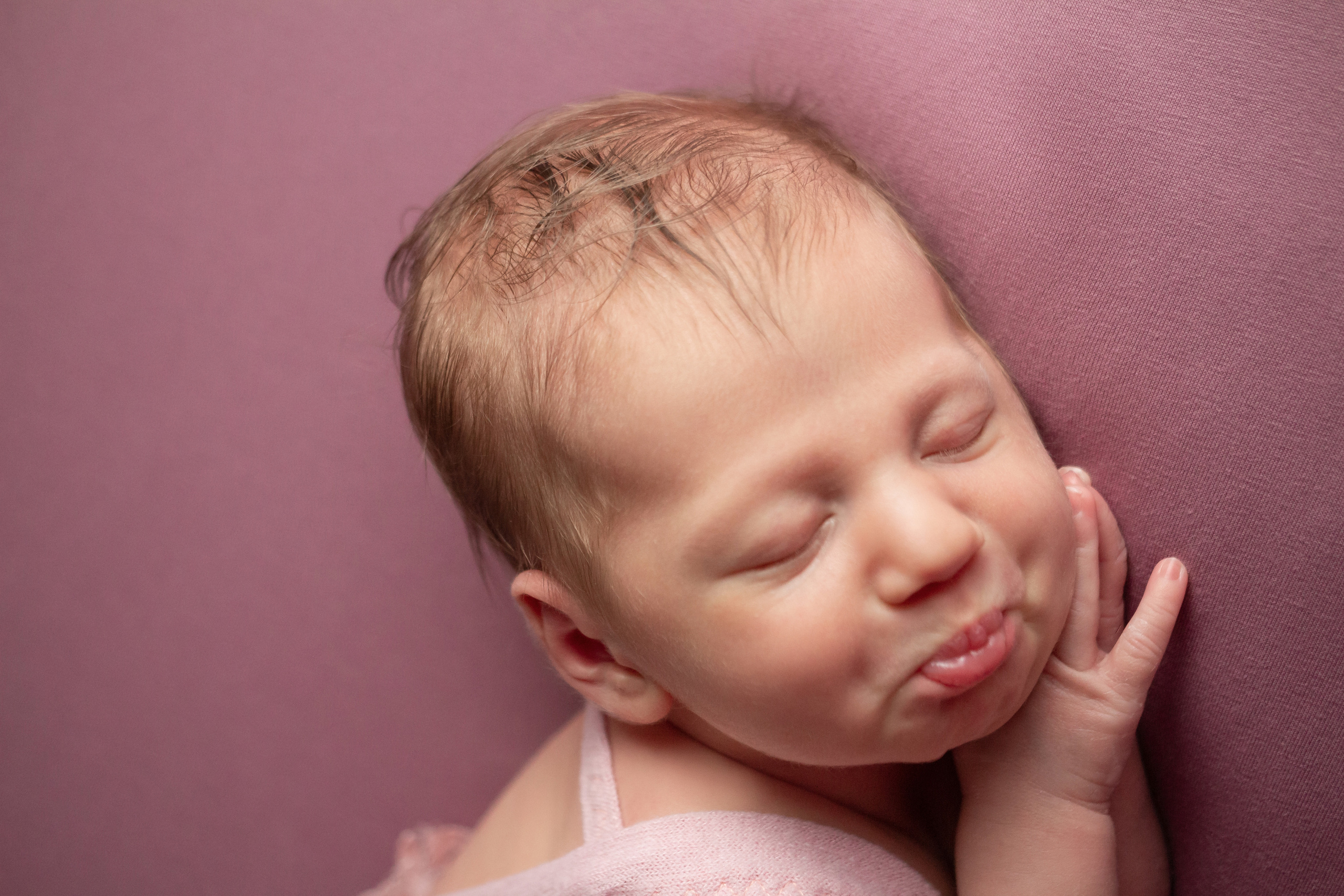 Классический стиль newborn. Фотограф новорождённых Анапа Елена Кушнарь