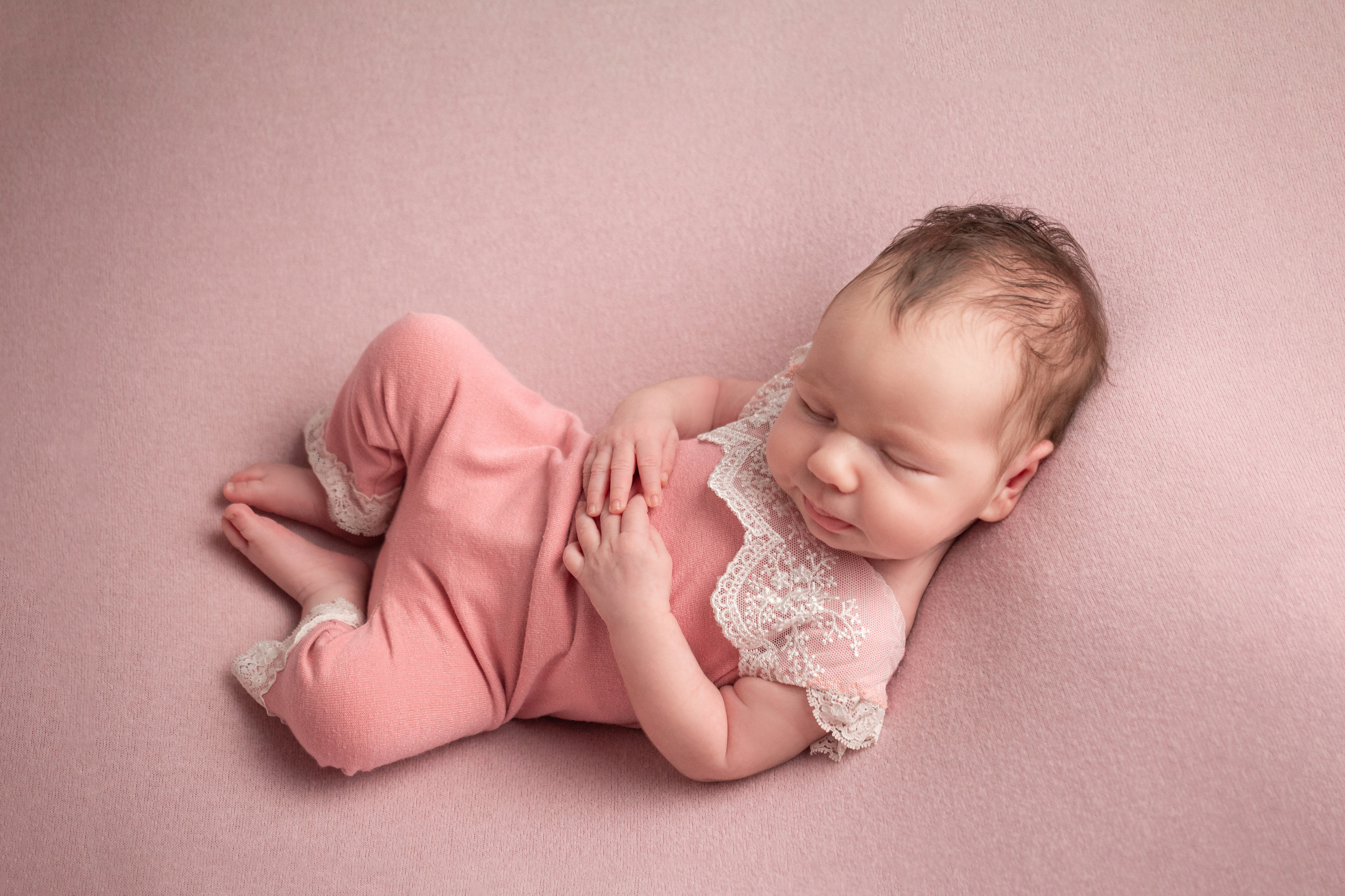 Классический стиль newborn. Фотограф новорождённых Анапа Елена Кушнарь