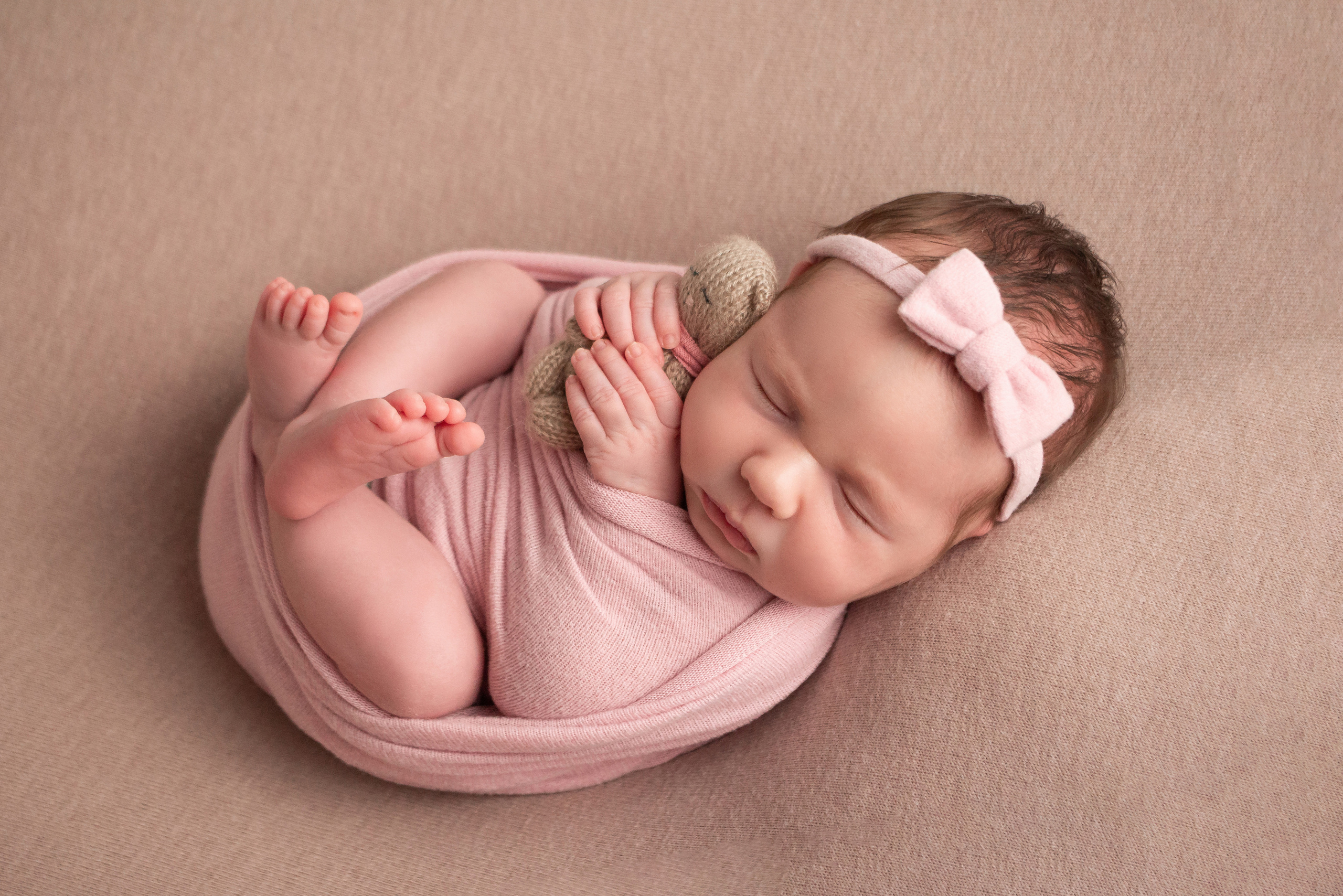 Классический стиль newborn. Фотограф новорождённых Анапа Елена Кушнарь