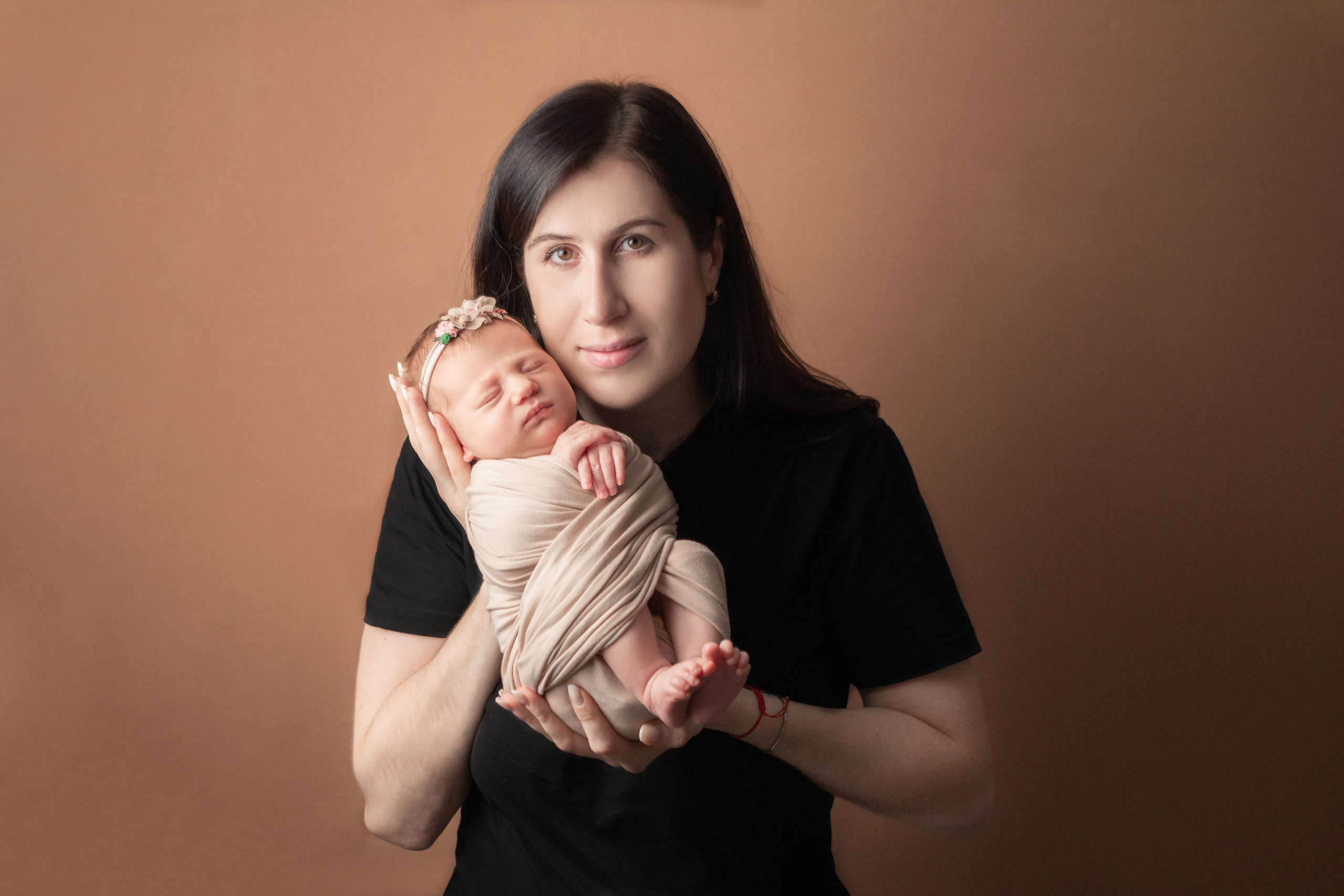 Кадры малыша с родителями. Фотограф новорождённых Анапа Елена Кушнарь