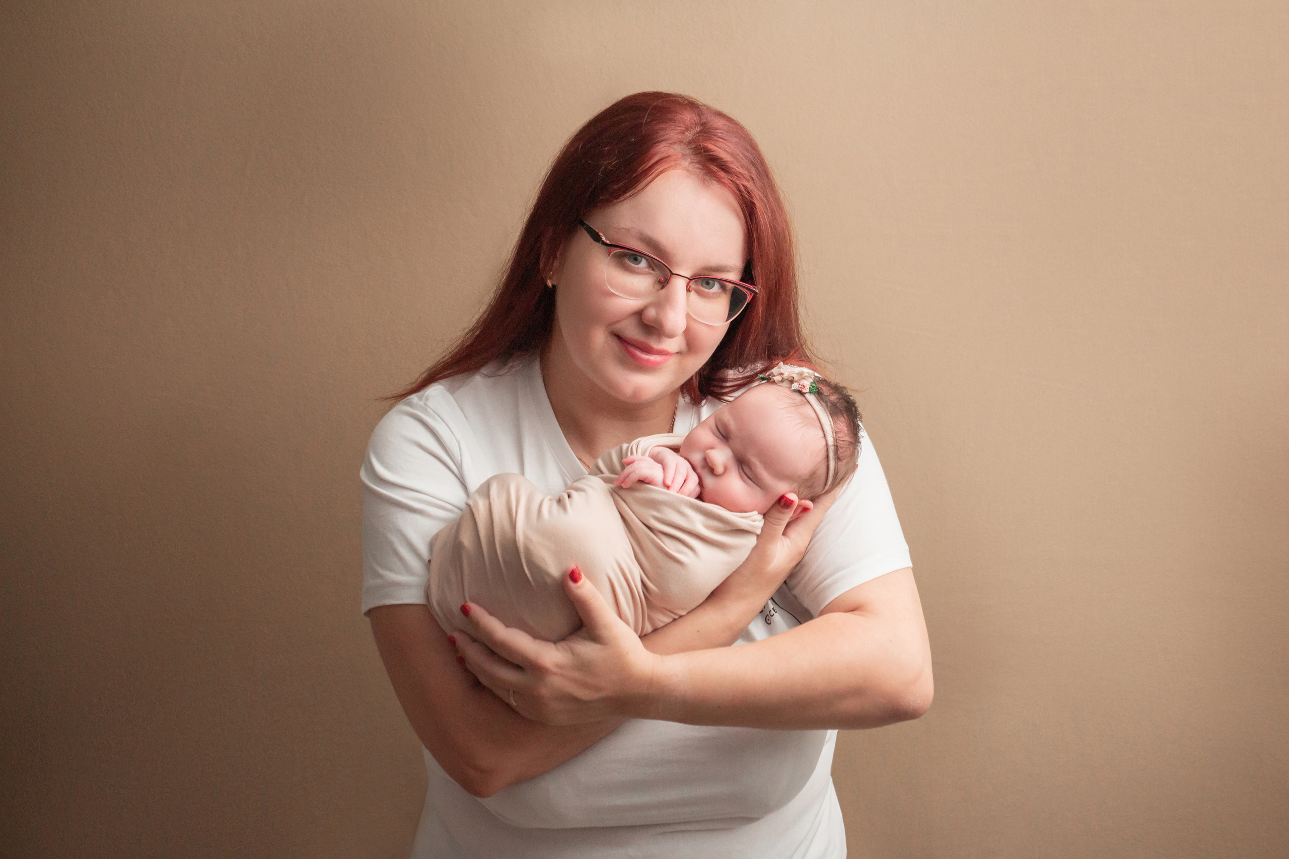 Кадры малыша с родителями. Фотограф новорождённых Анапа Елена Кушнарь