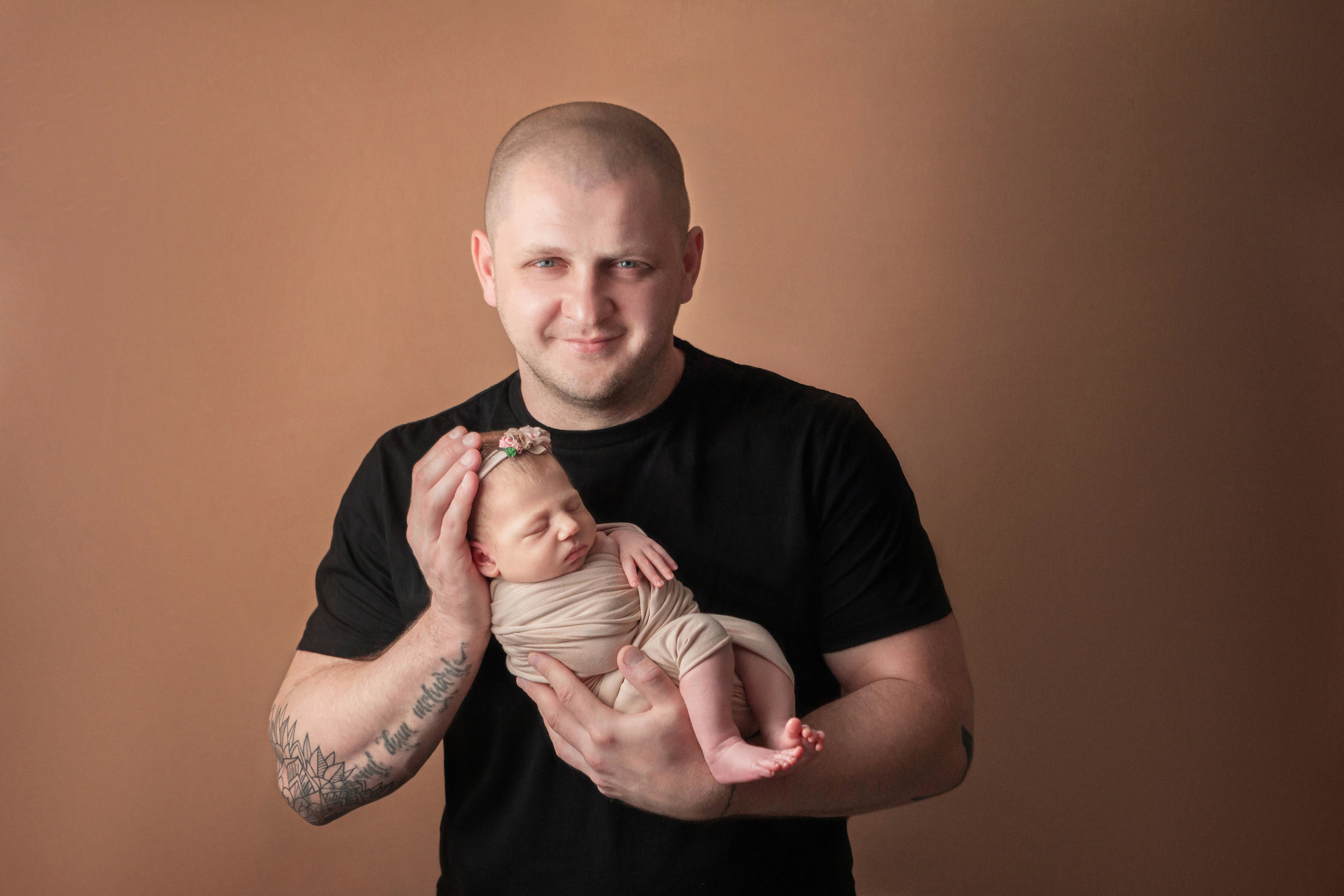 Кадры малыша с родителями. Фотограф новорождённых Анапа Елена Кушнарь