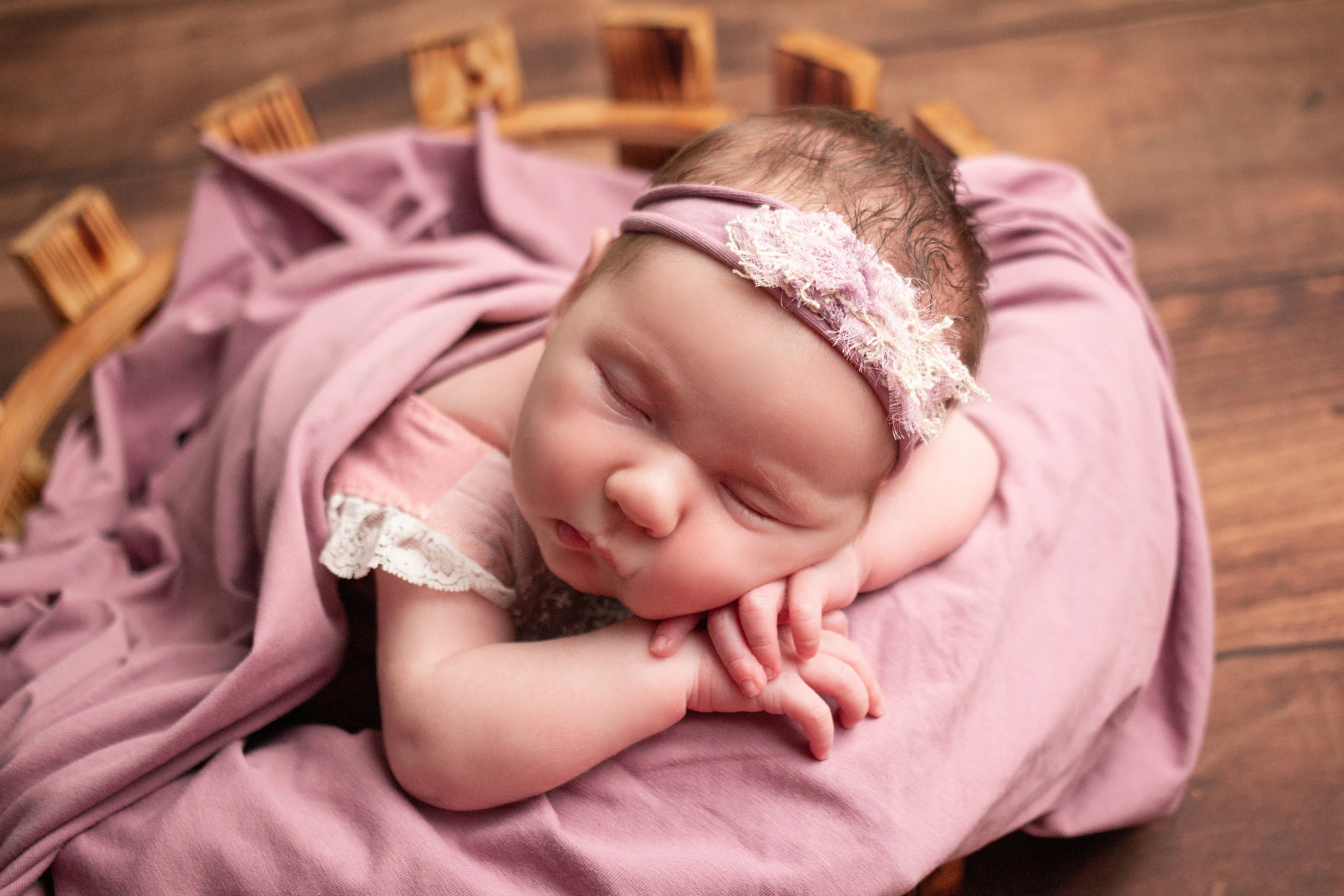 Классический стиль newborn. Фотограф новорождённых Анапа Елена Кушнарь