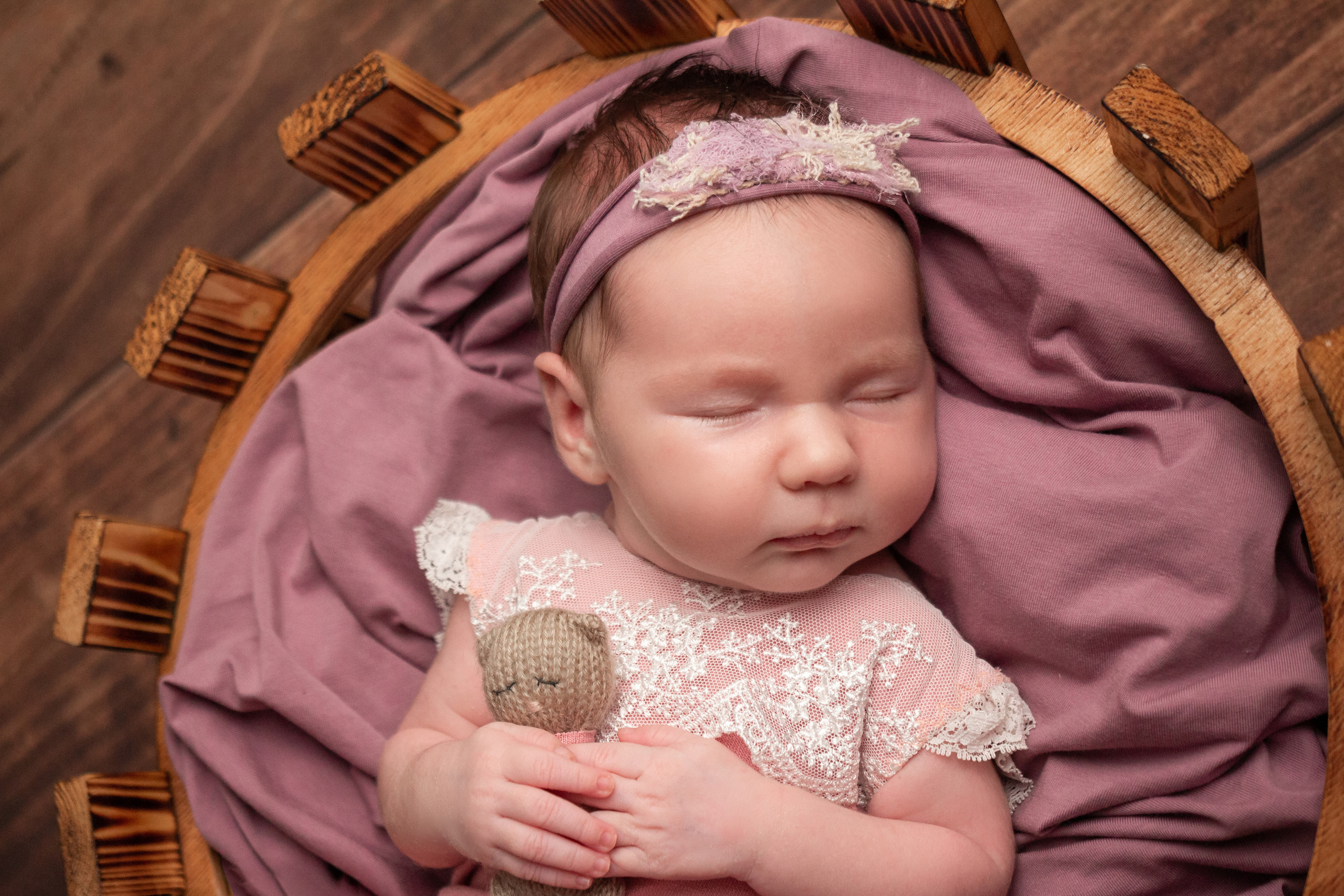 Классический стиль newborn. Фотограф новорождённых Анапа Елена Кушнарь