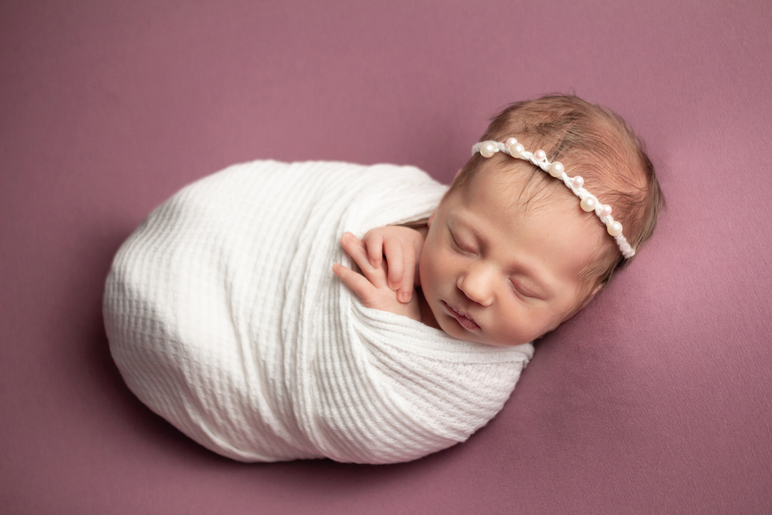 Классический стиль newborn. Фотограф новорождённых Анапа Елена Кушнарь