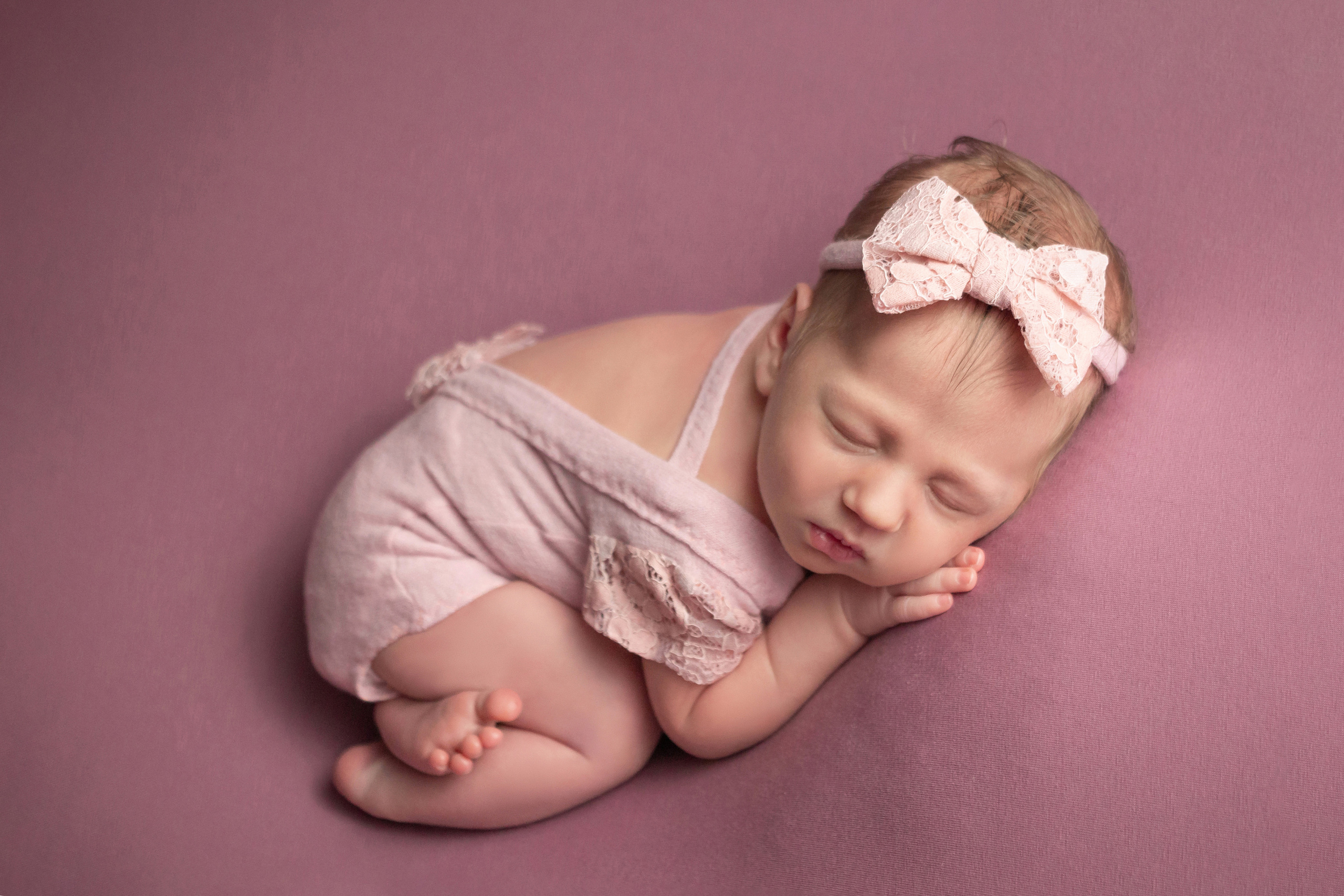 Классический стиль newborn. Фотограф новорождённых Анапа Елена Кушнарь