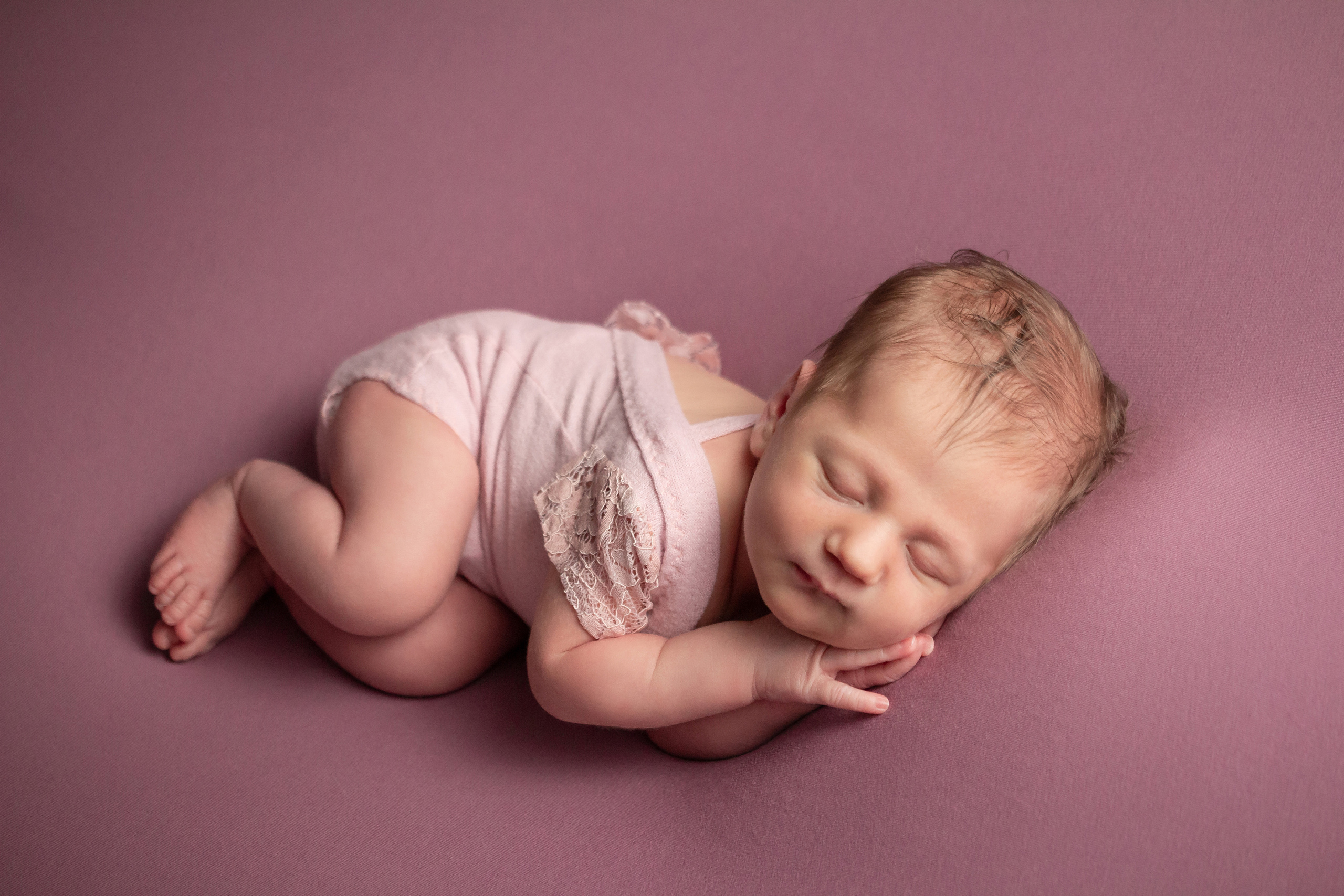 Классический стиль newborn. Фотограф новорождённых Анапа Елена Кушнарь