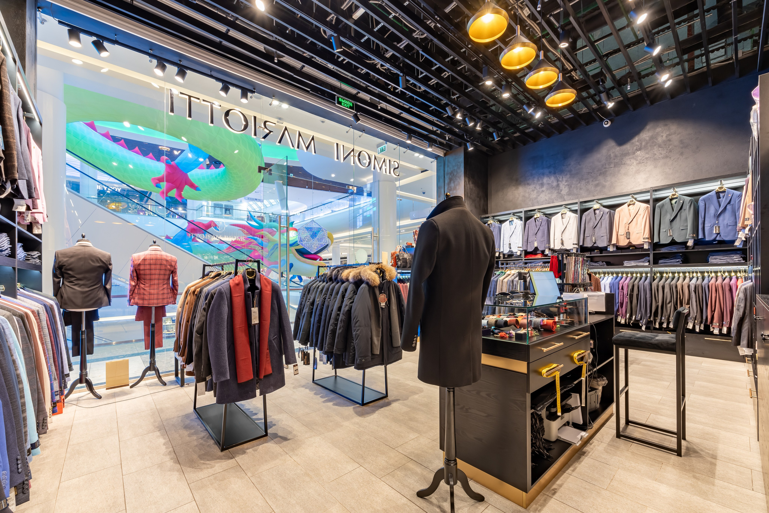 Съемка для производителя торгового оборудования в ТЦ «Ривьера». Интерьерный фотограф в Москве Сергей Чекмезов