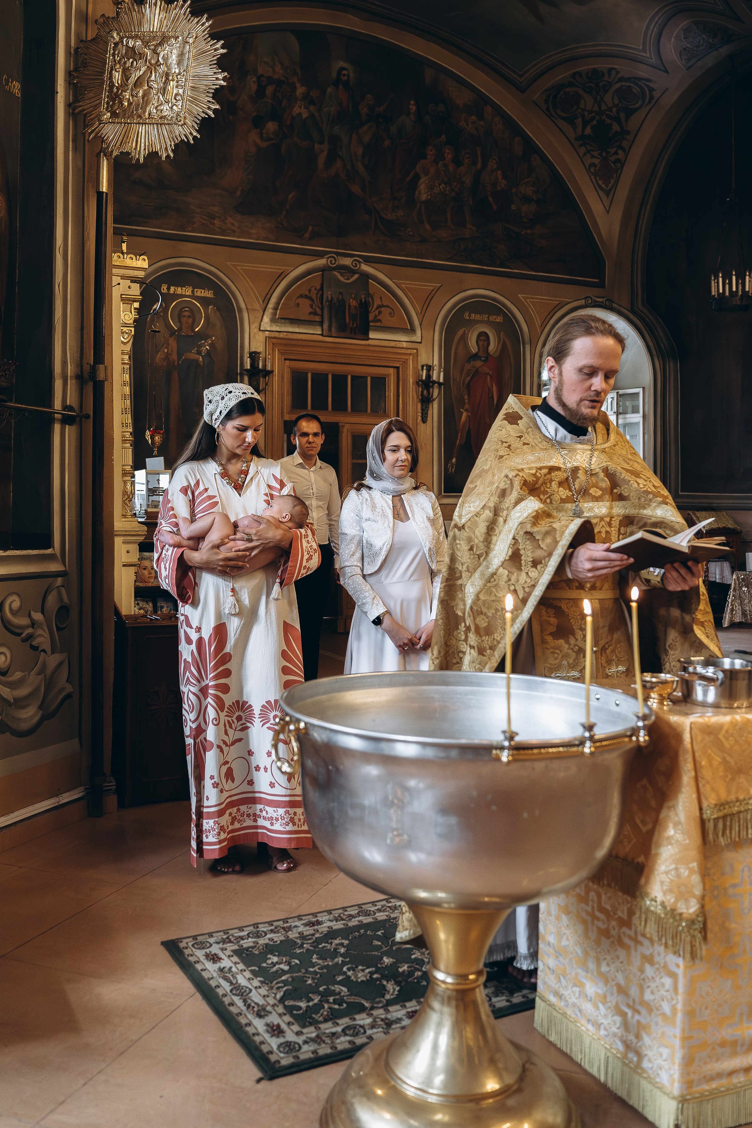 Таинство крещения Максима. Фотограф Ольга Рубцова в Москве и Московской области