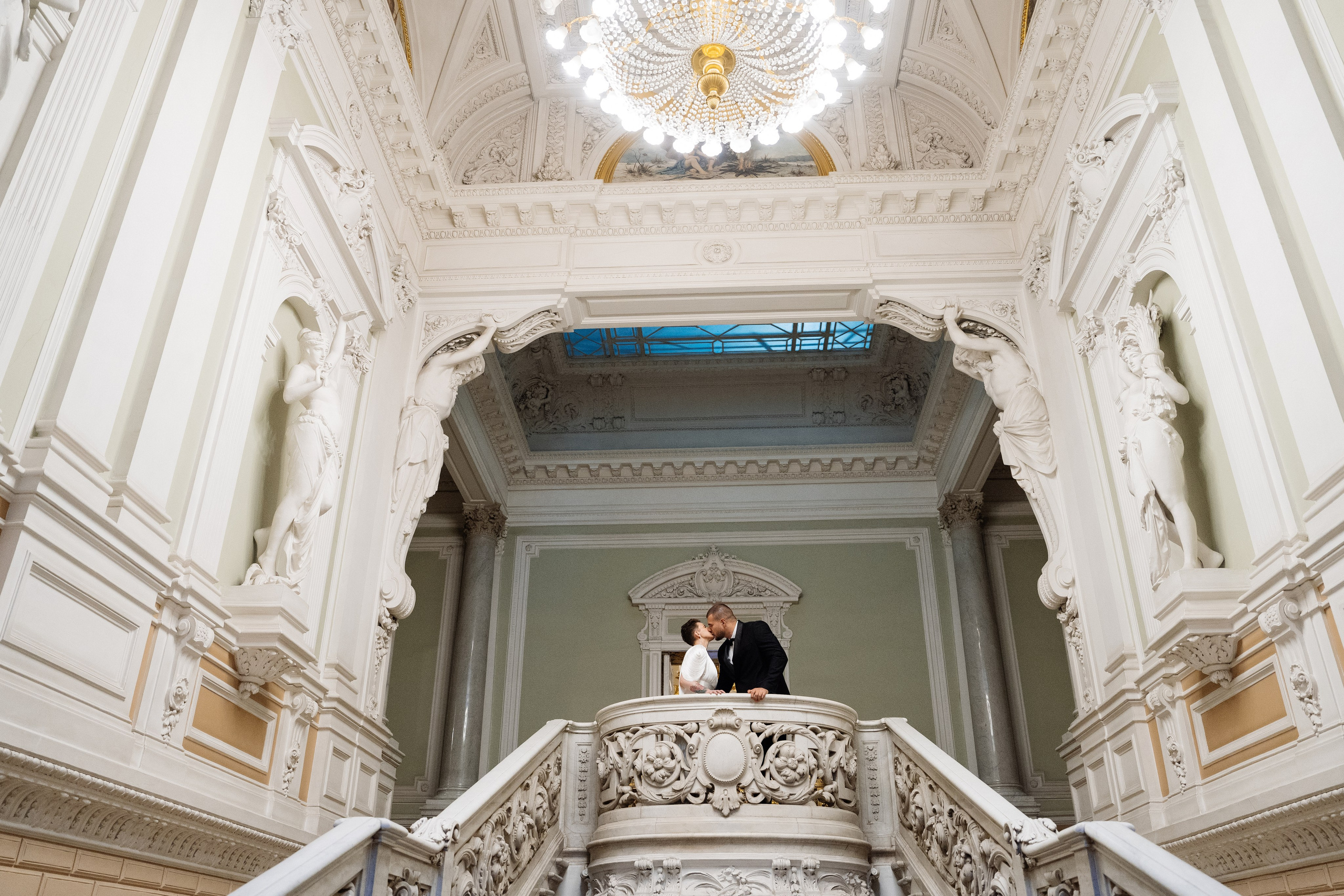 Свадьба в сошиал клабе. Свадебный фотограф организатор в Санкт-Петербурге Ассоль Опарина