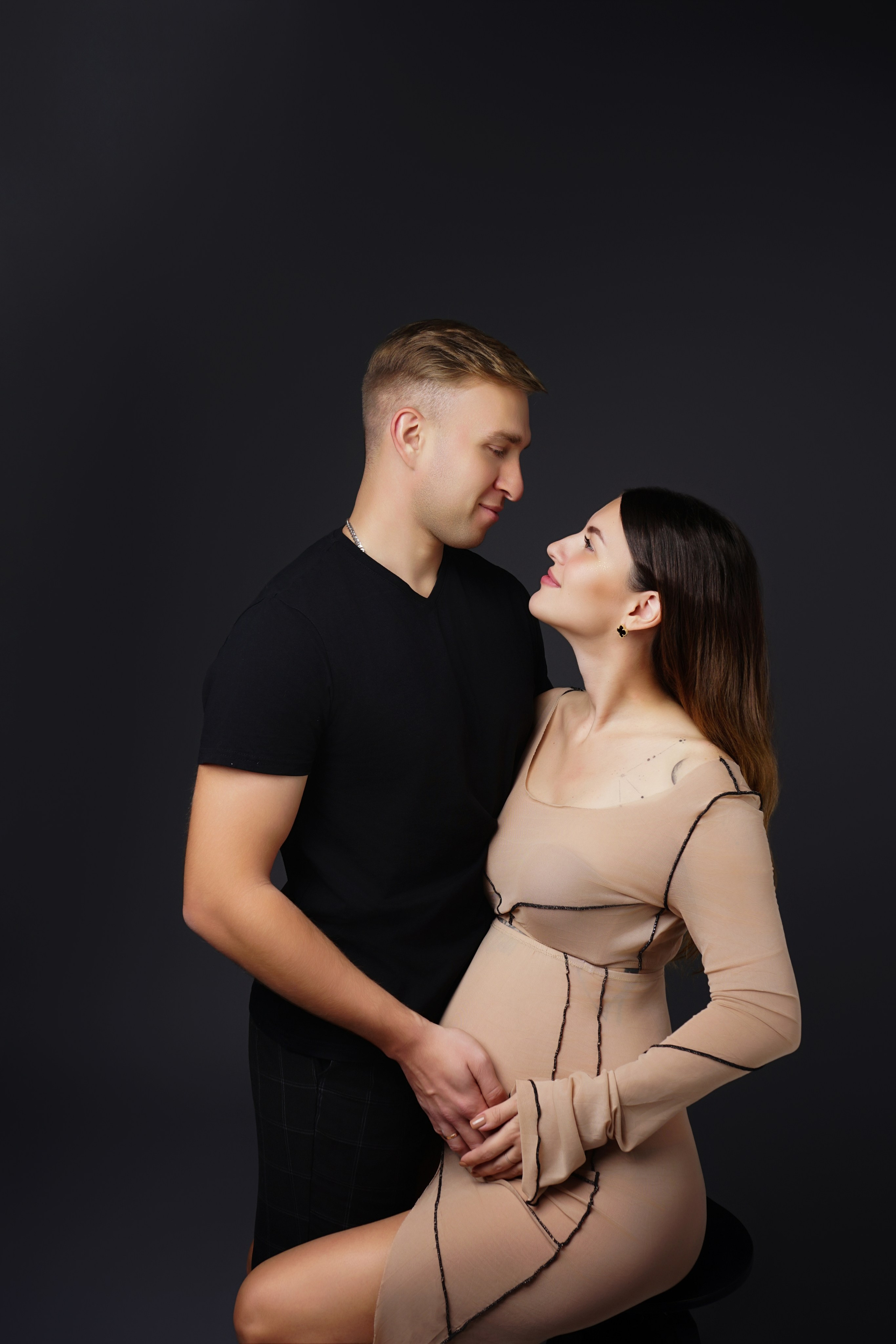 Съёмка беременности в моей фотостудии «НЕБО». Женский фотограф в Химках Алёна Ленёва