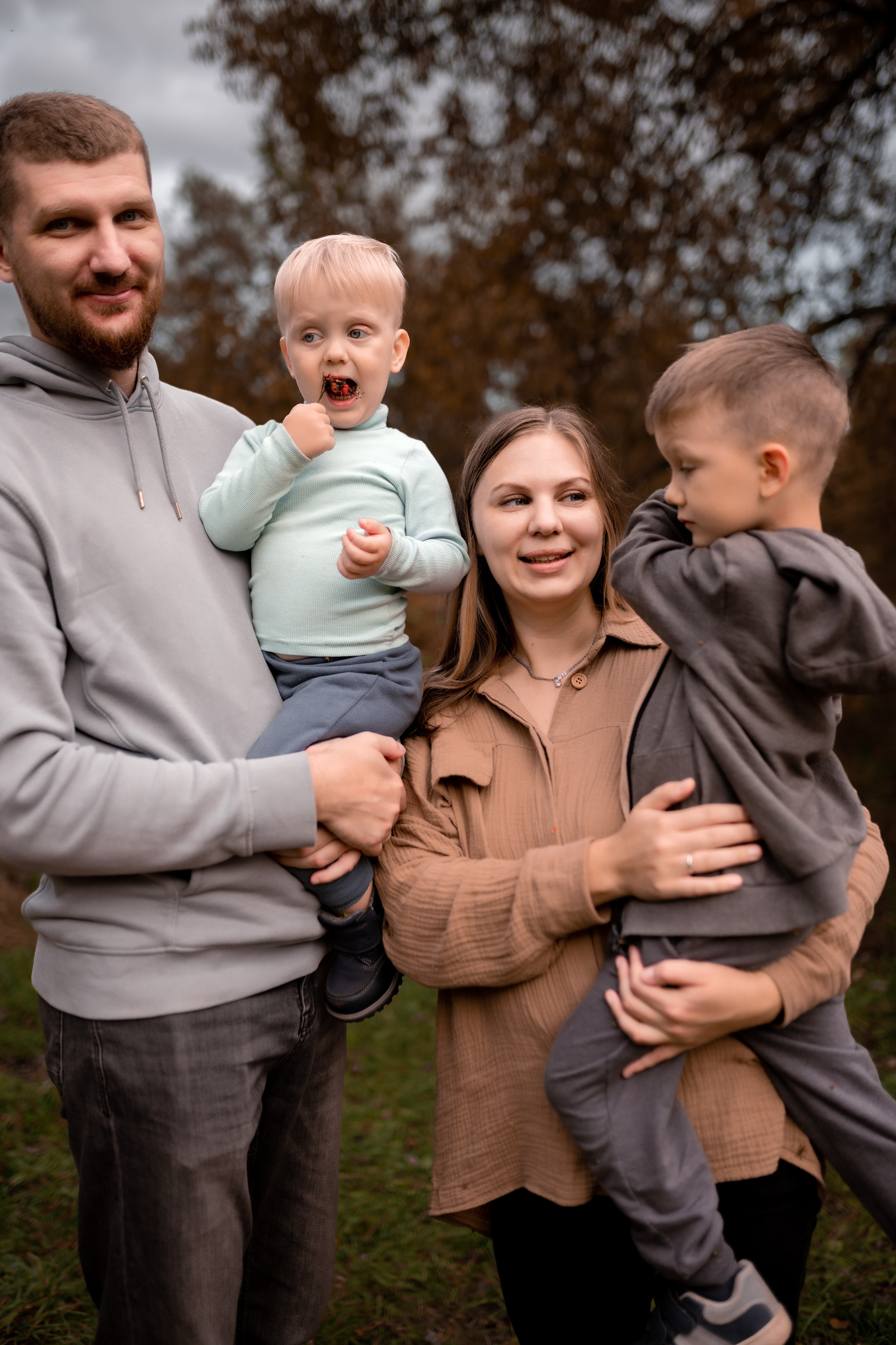 Виктория, Алексей, Ваня и Дима. Фотограф г. Хабаровск