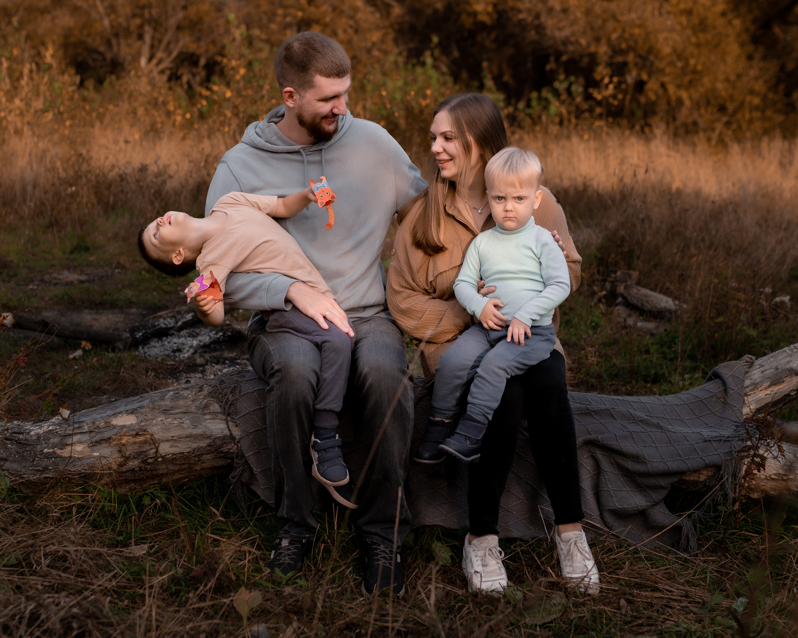 Виктория, Алексей, Ваня и Дима. Фотограф г. Хабаровск