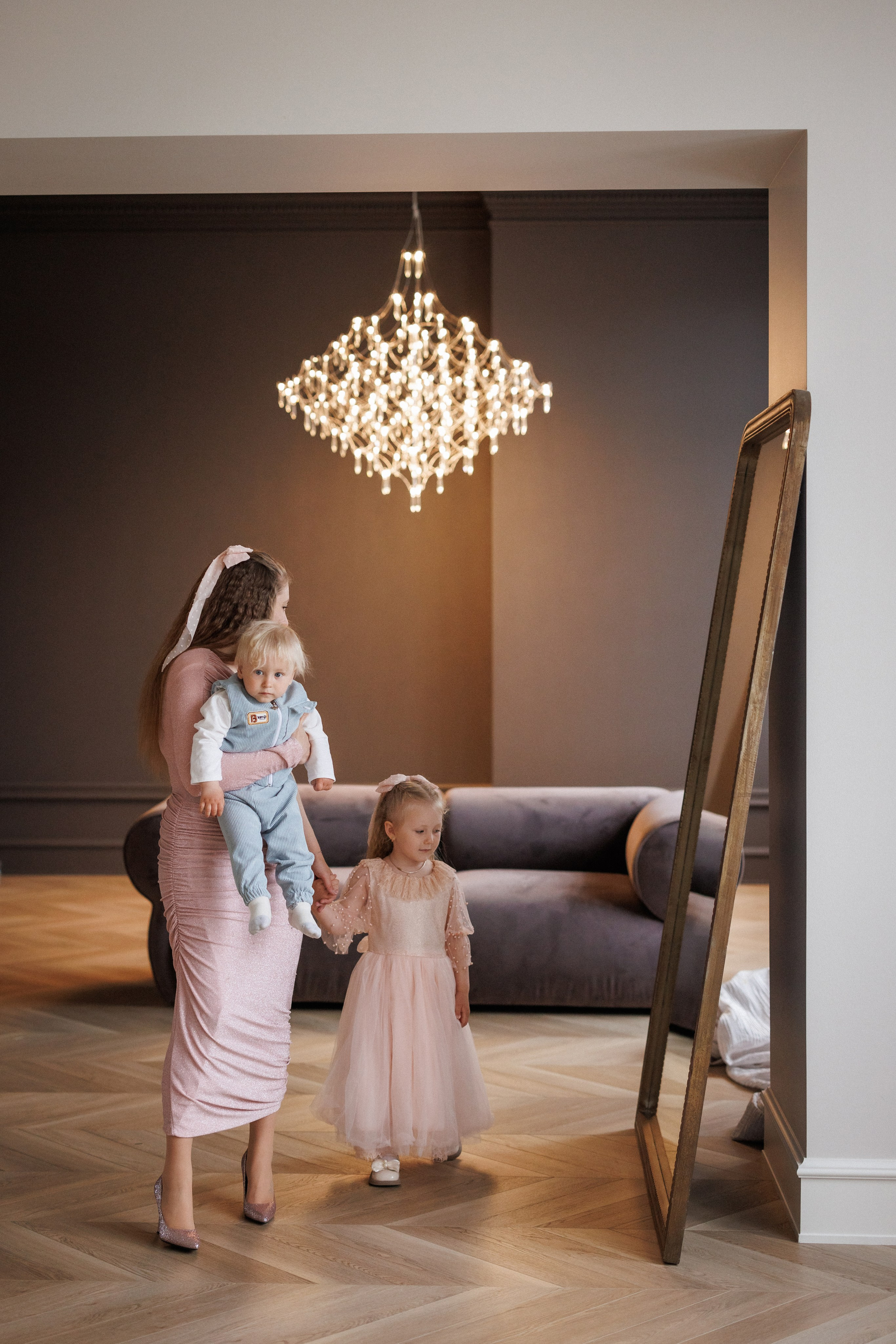 Семейная фотосессия в фотостудии «Париж», Краснодар. Семейный и детский фотограф в Краснодаре Анна Трашкова