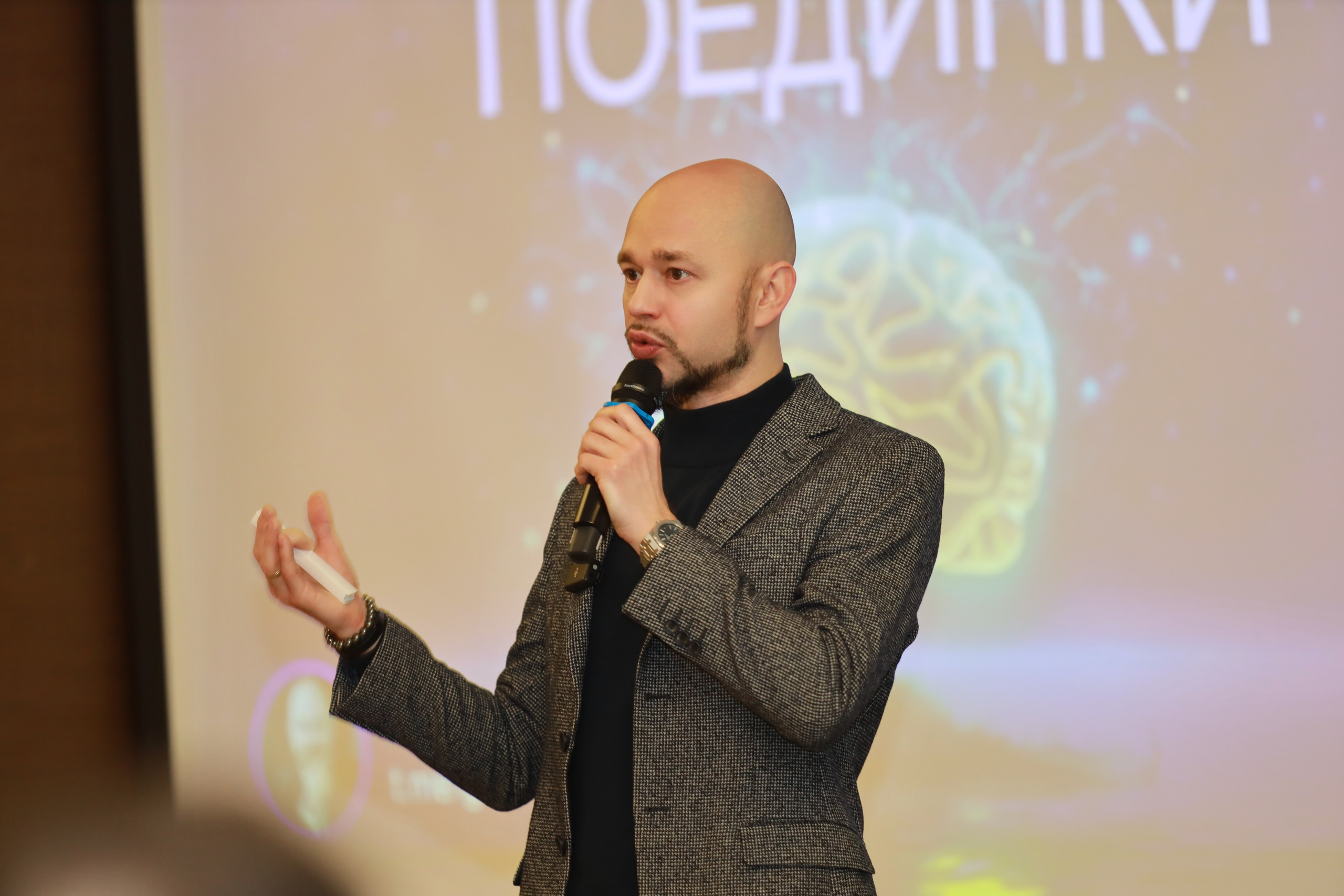 Клуб МастерМайнд 1.2. Съемка в студии под ваш запрос, студийные съемки, фотографии архитектурных объектов — Александр Евстигнеев — фотограф Москва