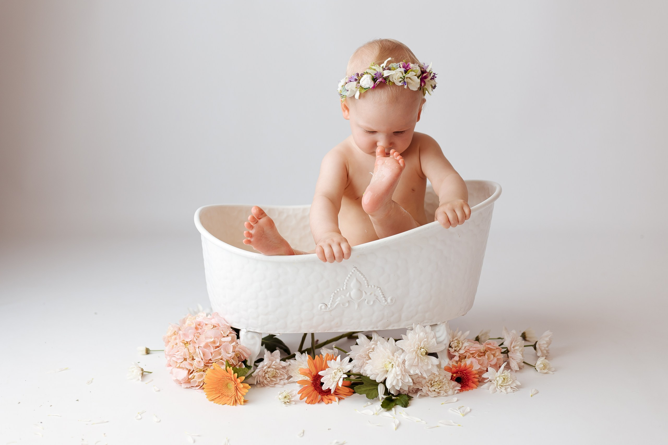 Ванночки. Фотограф беременности, новорожденных Москва. годики под ключ