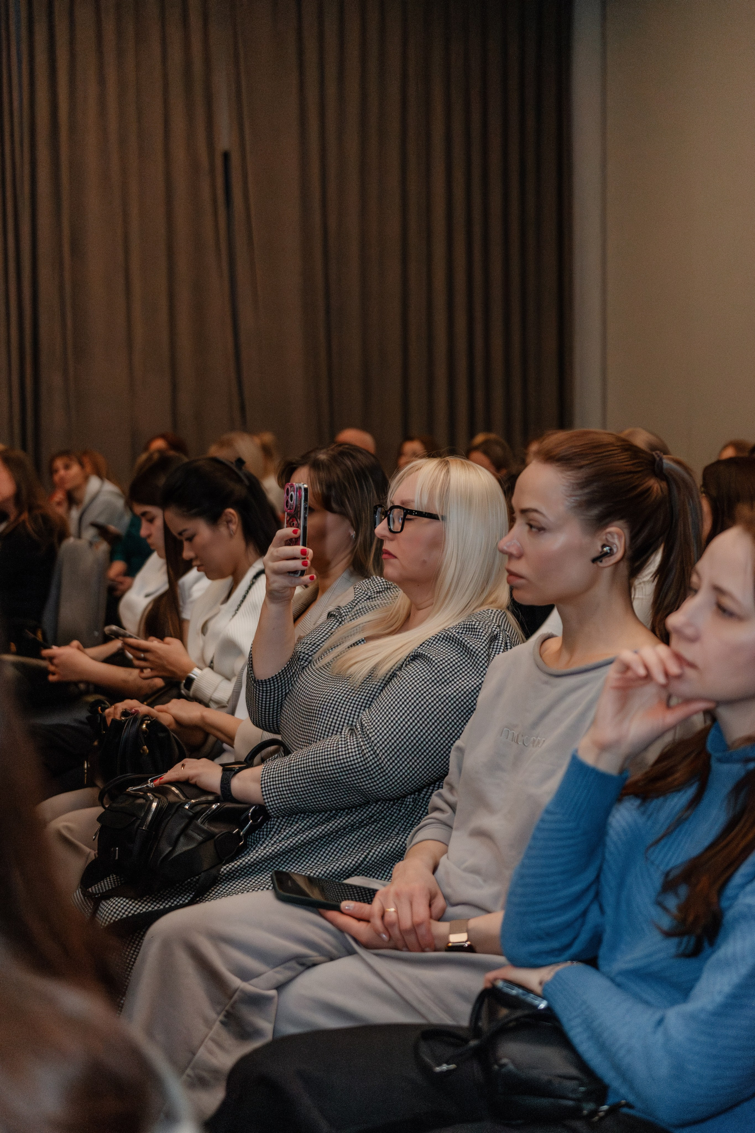 РУССКИЙ ЭКСПРЕСС