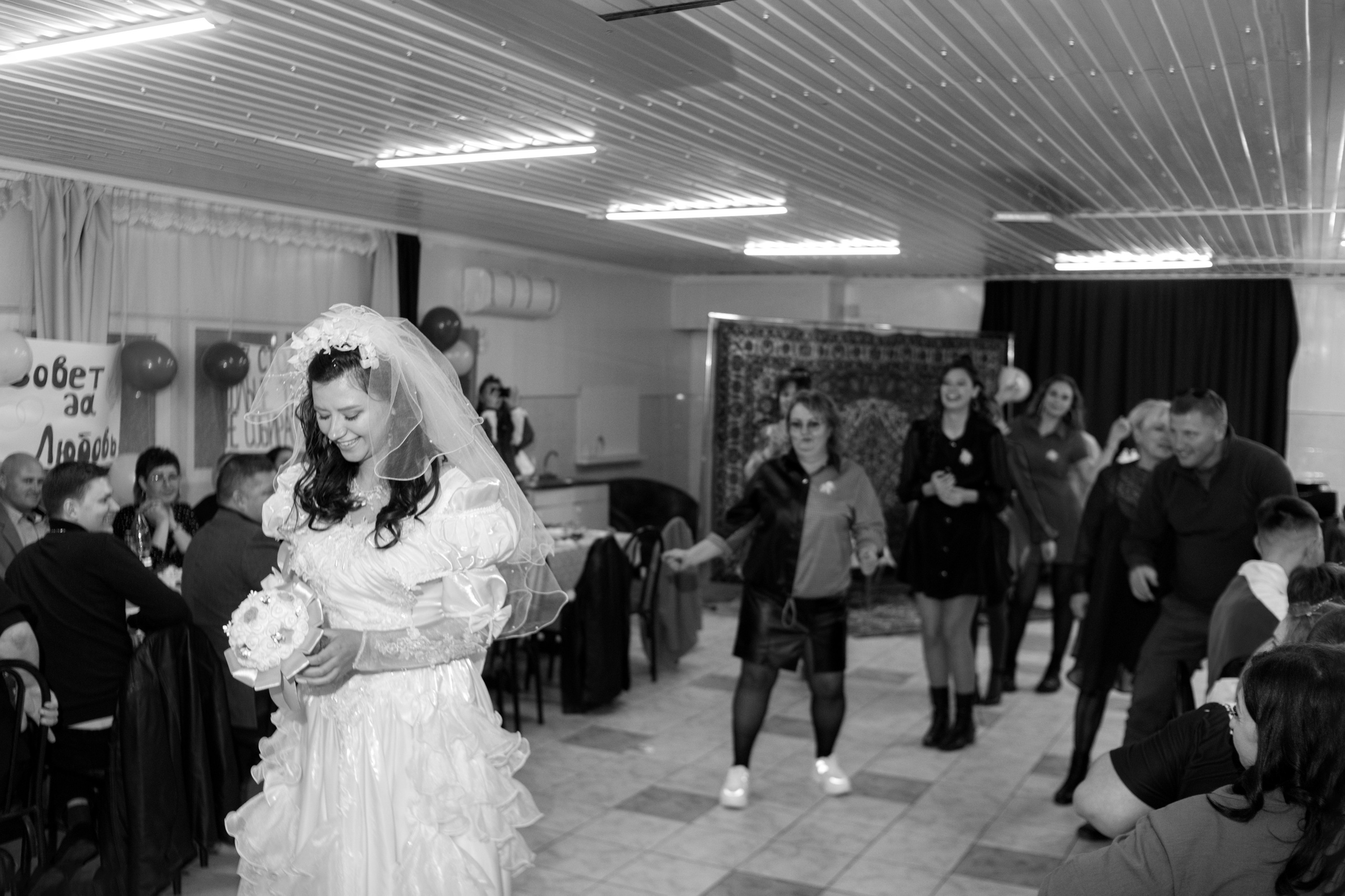 Свадебная фотосессия в стиле 90-х. Свадебный и семейный фотограф в Краснодарском крае Мария Данилкина