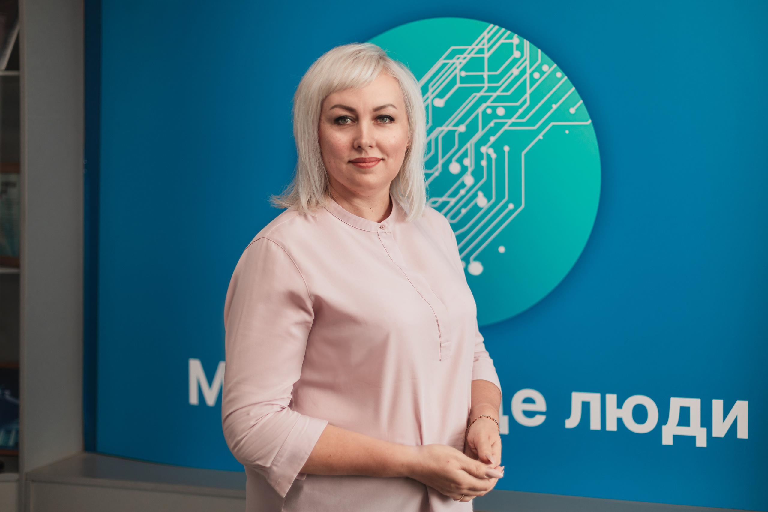 Business portraits. Бьюти- и портретный фотограф в Москве Полли Максимова. Создаю съёмки и делаю ретушь для брендов косметики и рекламы