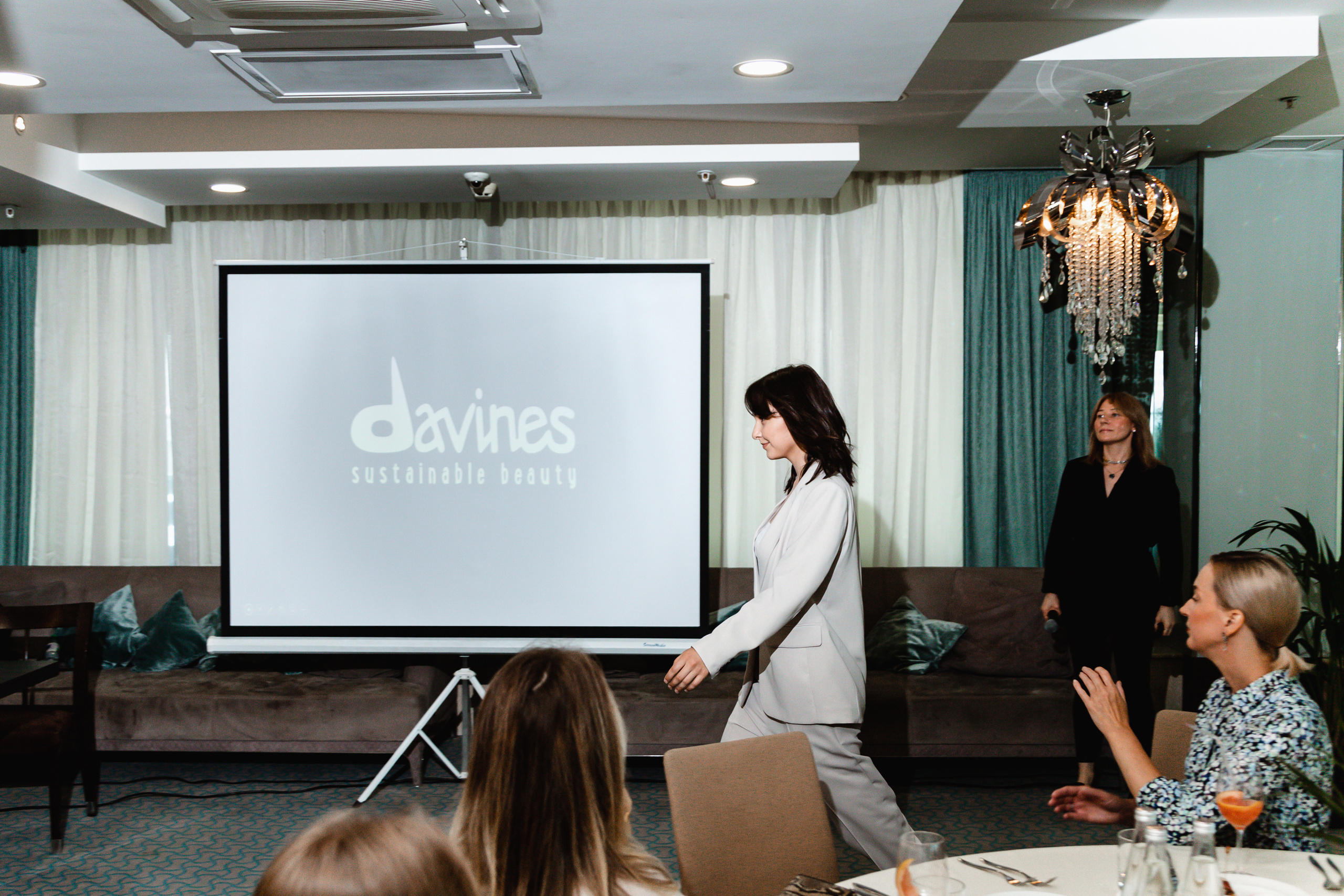 DAVINES. Marriott Hotel. Фотограф Александр Шалагин