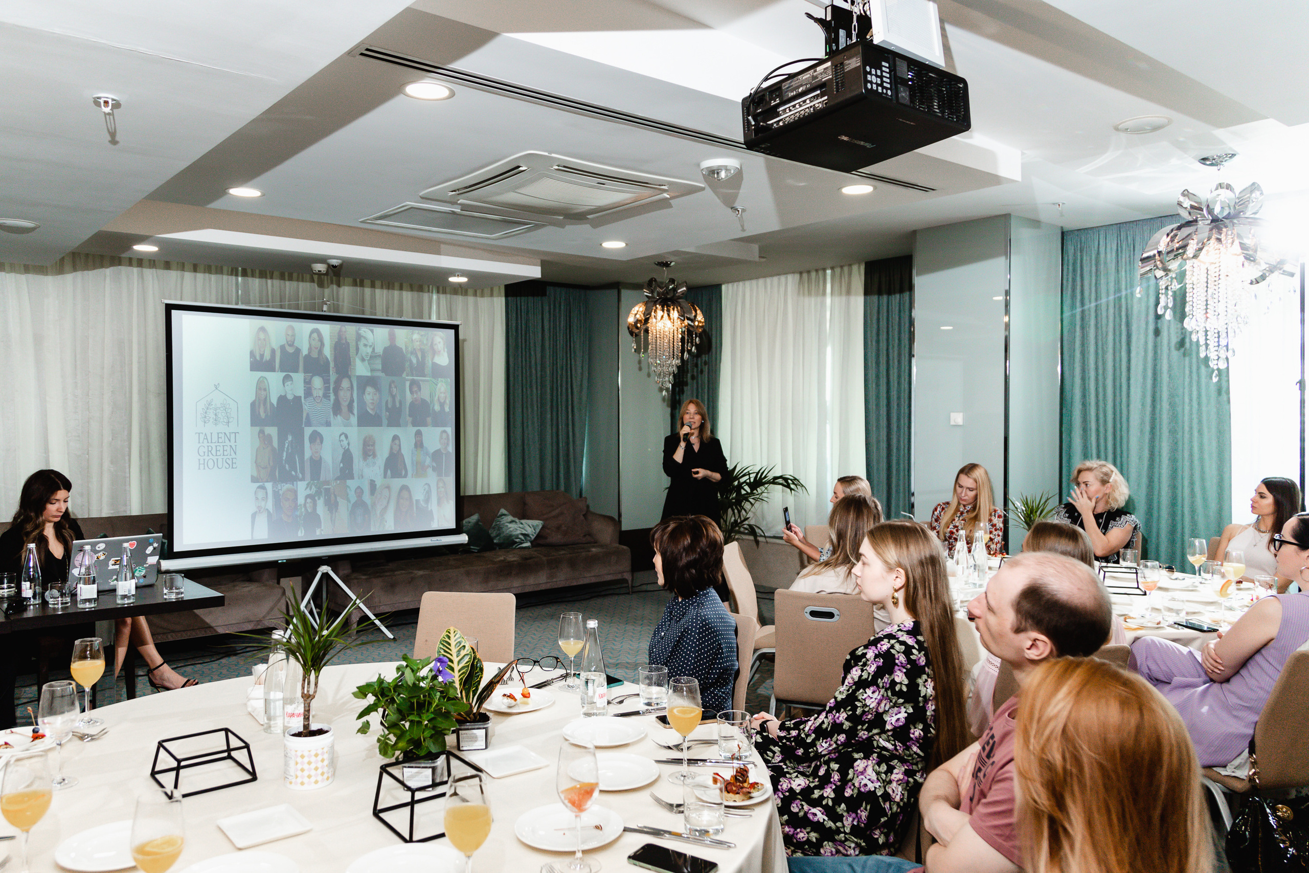 DAVINES. Marriott Hotel. Фотограф Александр Шалагин
