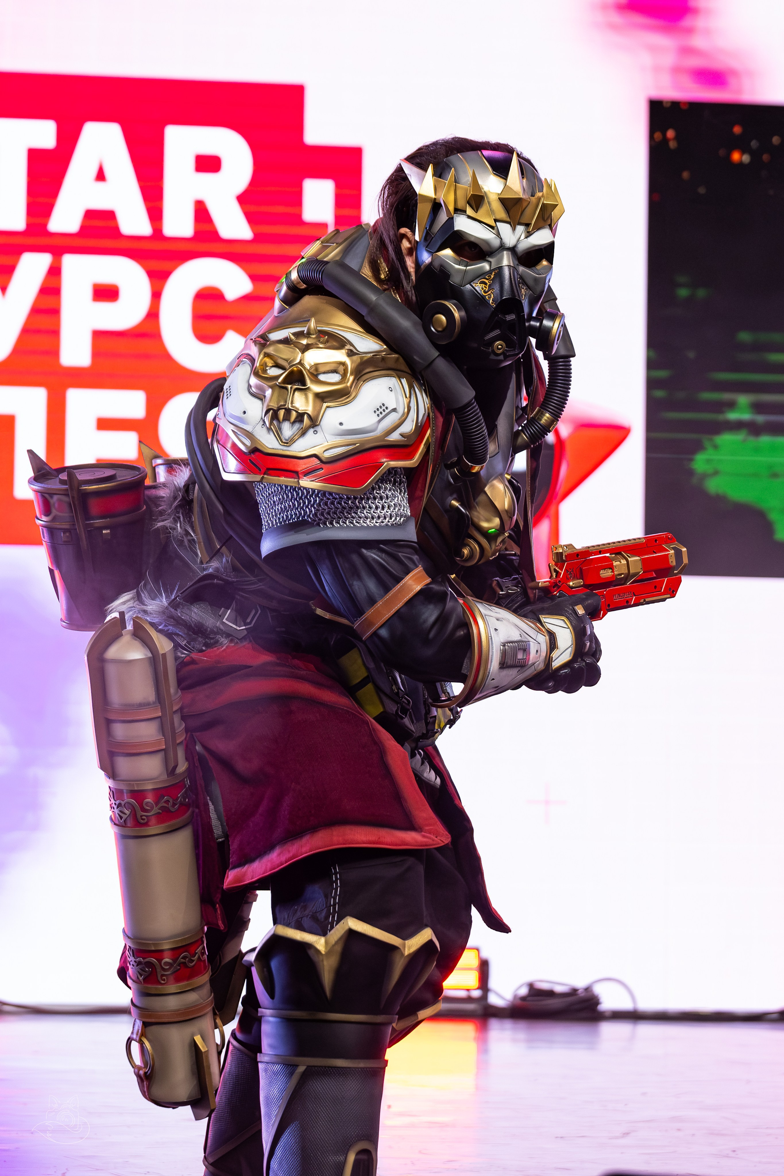 Сцена РЭД ЭКСПО 2024. Косплей фотограф