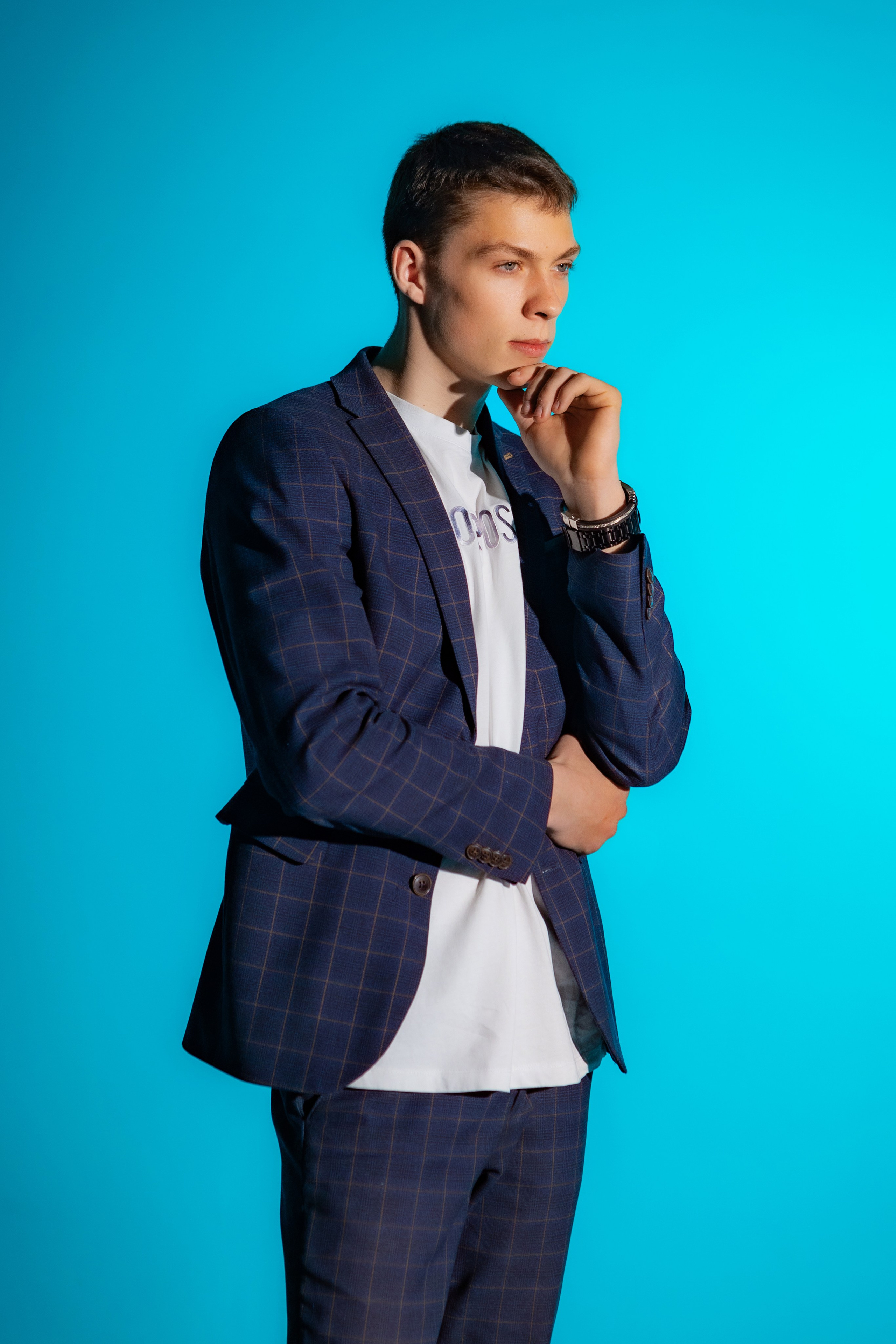 ЦВЕТНОЙ СВЕТ (однотонный). Фото, видео, авторские выпускные альбомы в Нижнем Новгороде