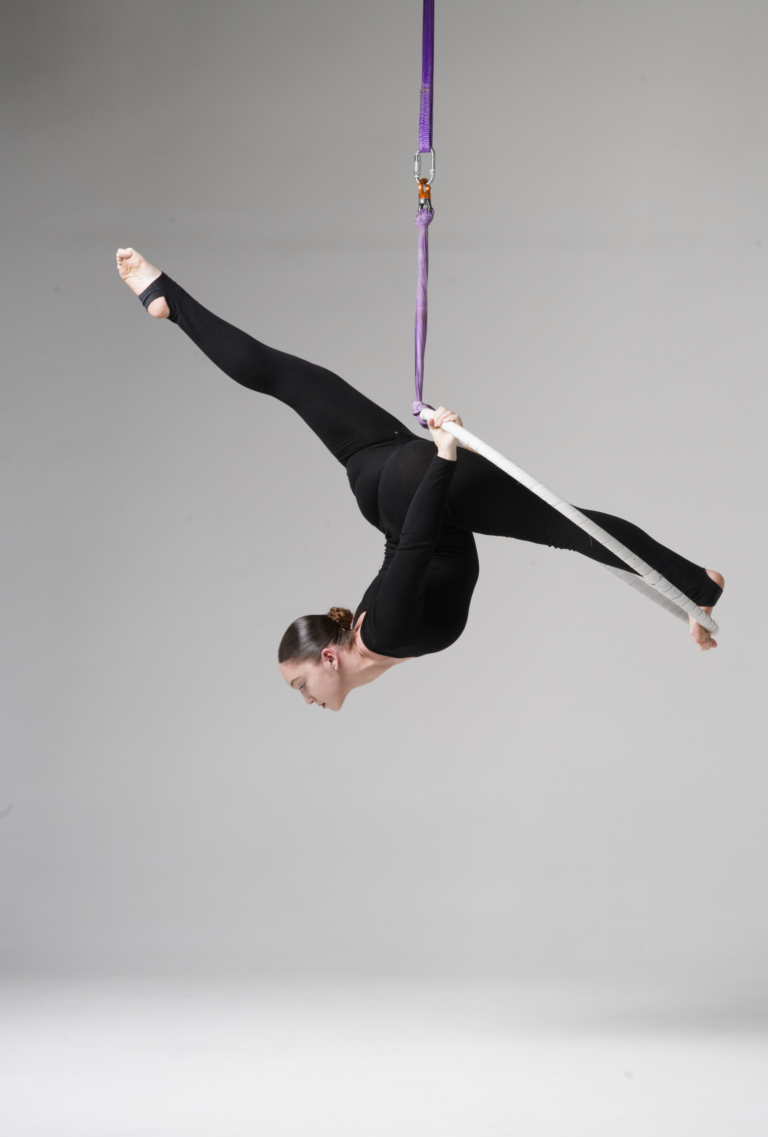 Элемент инверсии в воздухе с фиксацией шпагата, портфолио гимнастки