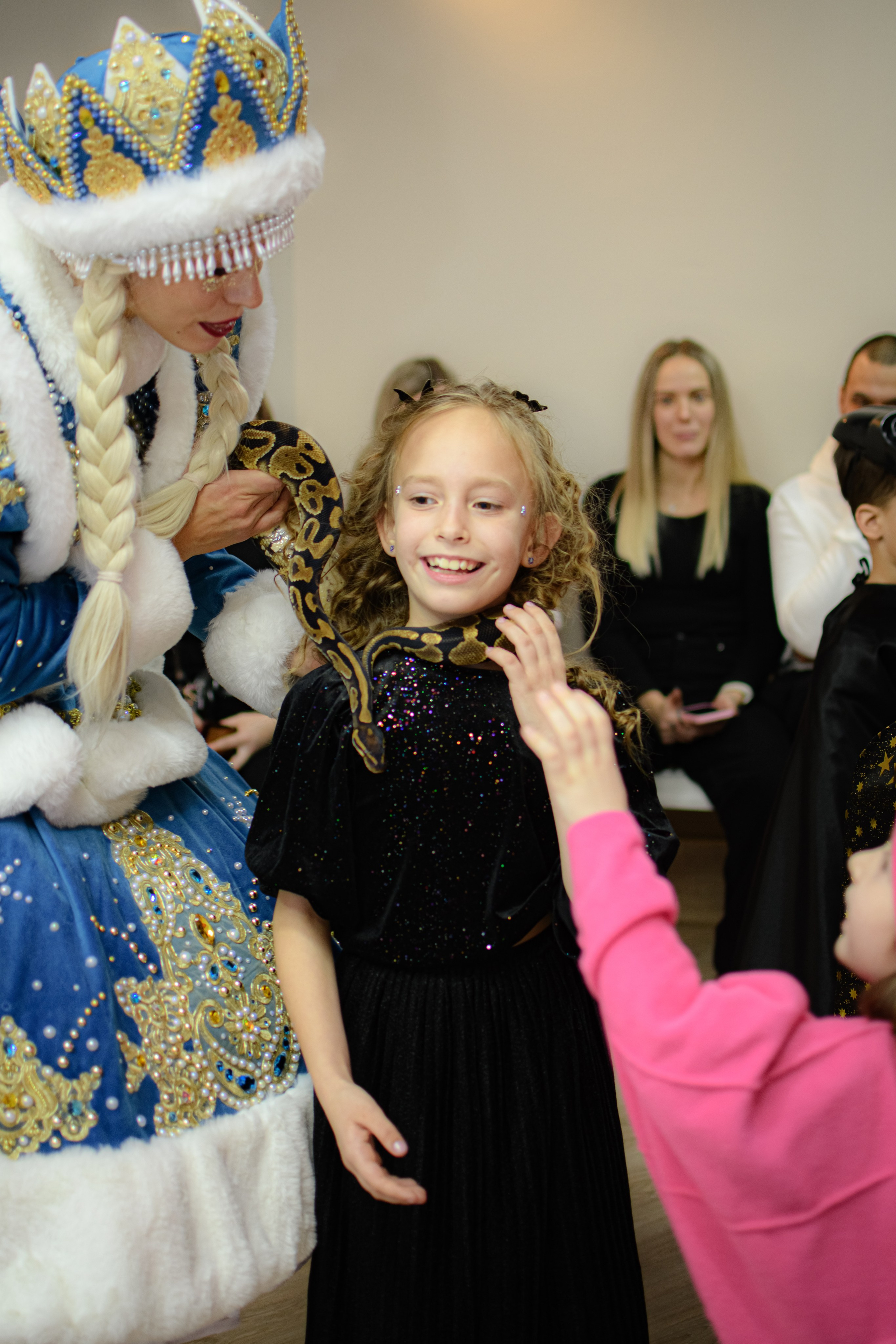 HAPPY NEW YEAR. Photokarish