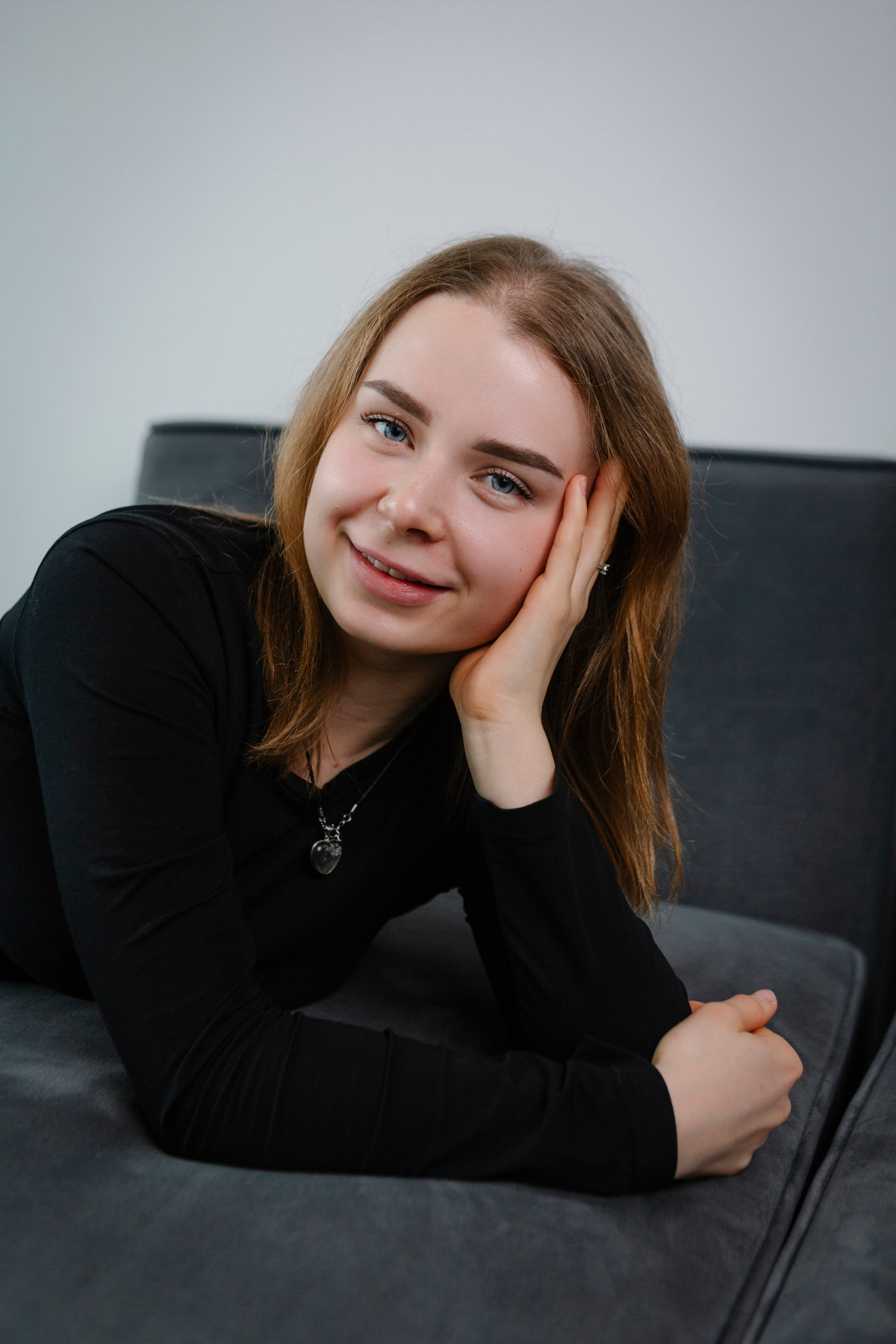 Полина, минимализм. Портретный фотограф в Минске