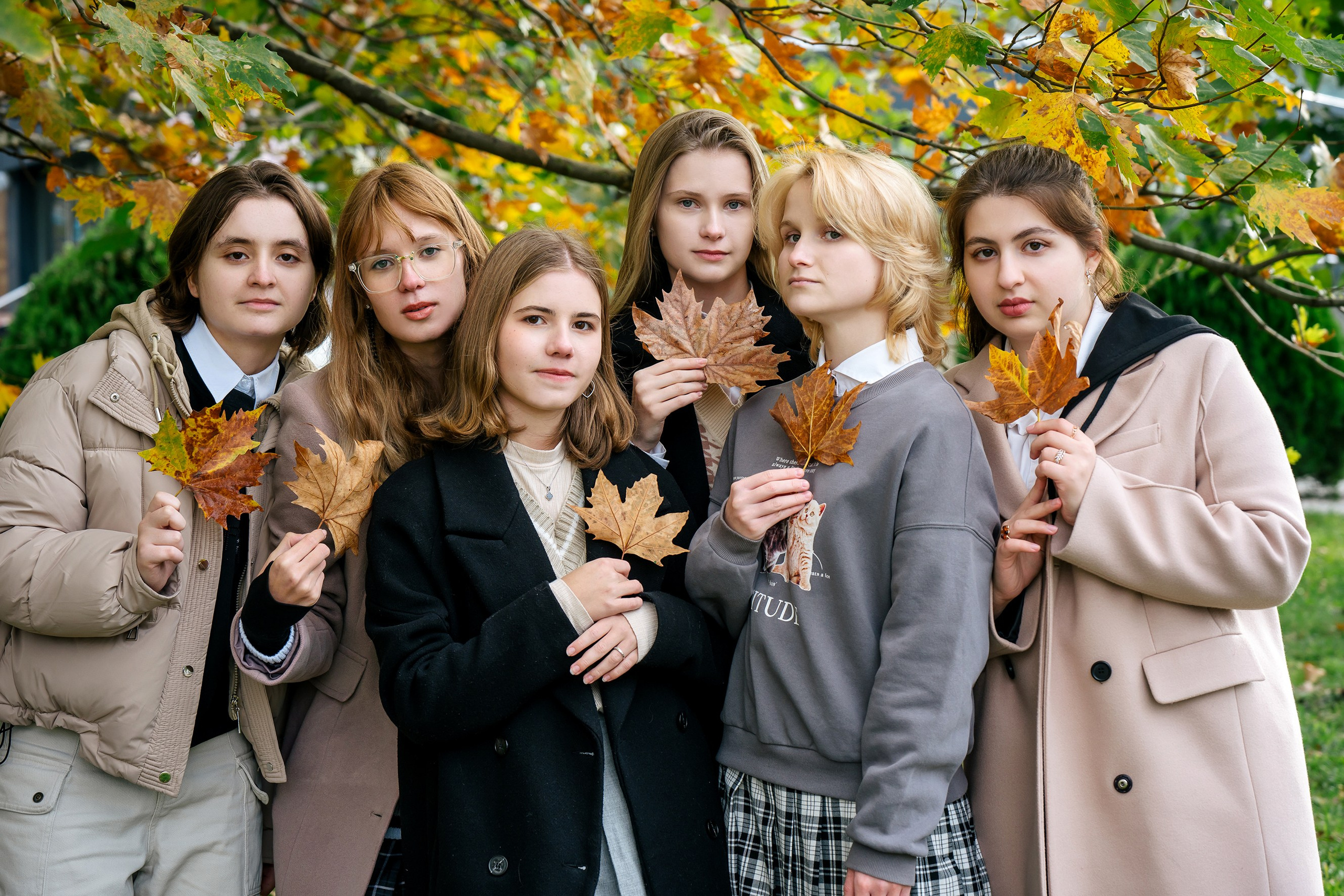 Сьемка на природе. Выпускные альбомы, школьные фотосессии в городе Новороссийске