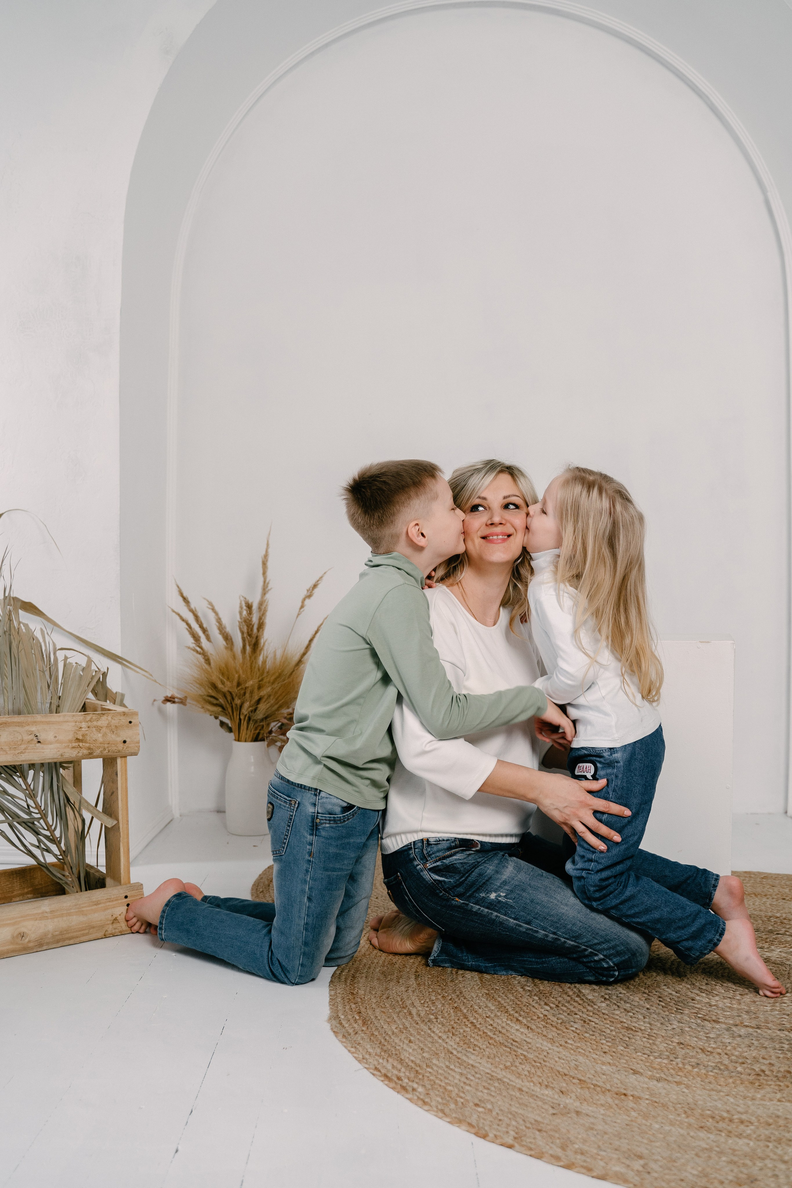 Оксана и дети. Свадебный фотограф Юлия Копылова