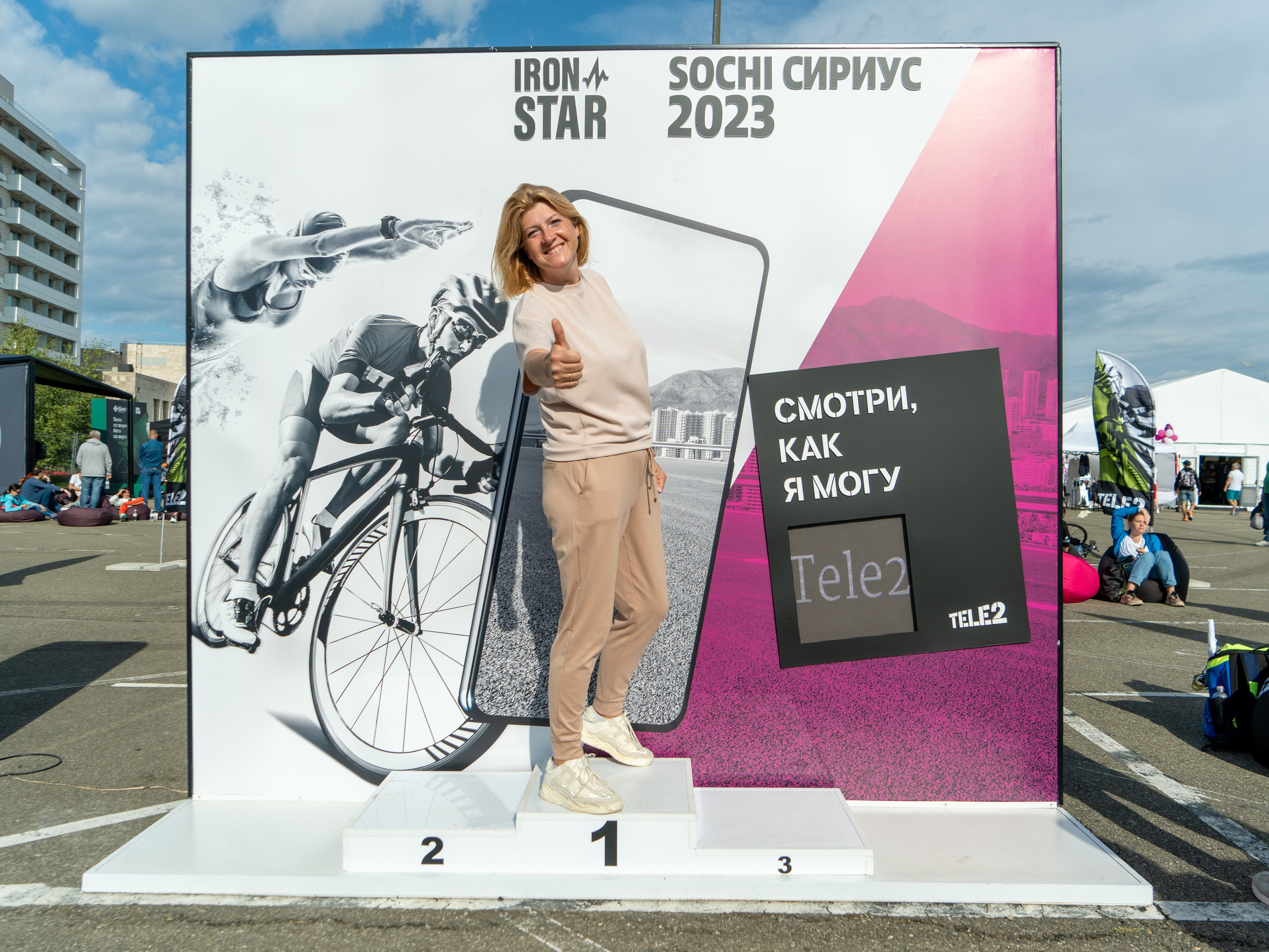 Фотоотчет партнерской интеграции для компании TELE2 на фестивале Ironstar. Репортажный фотограф в Красной Поляне и Сочи Павлюченко Екатерина