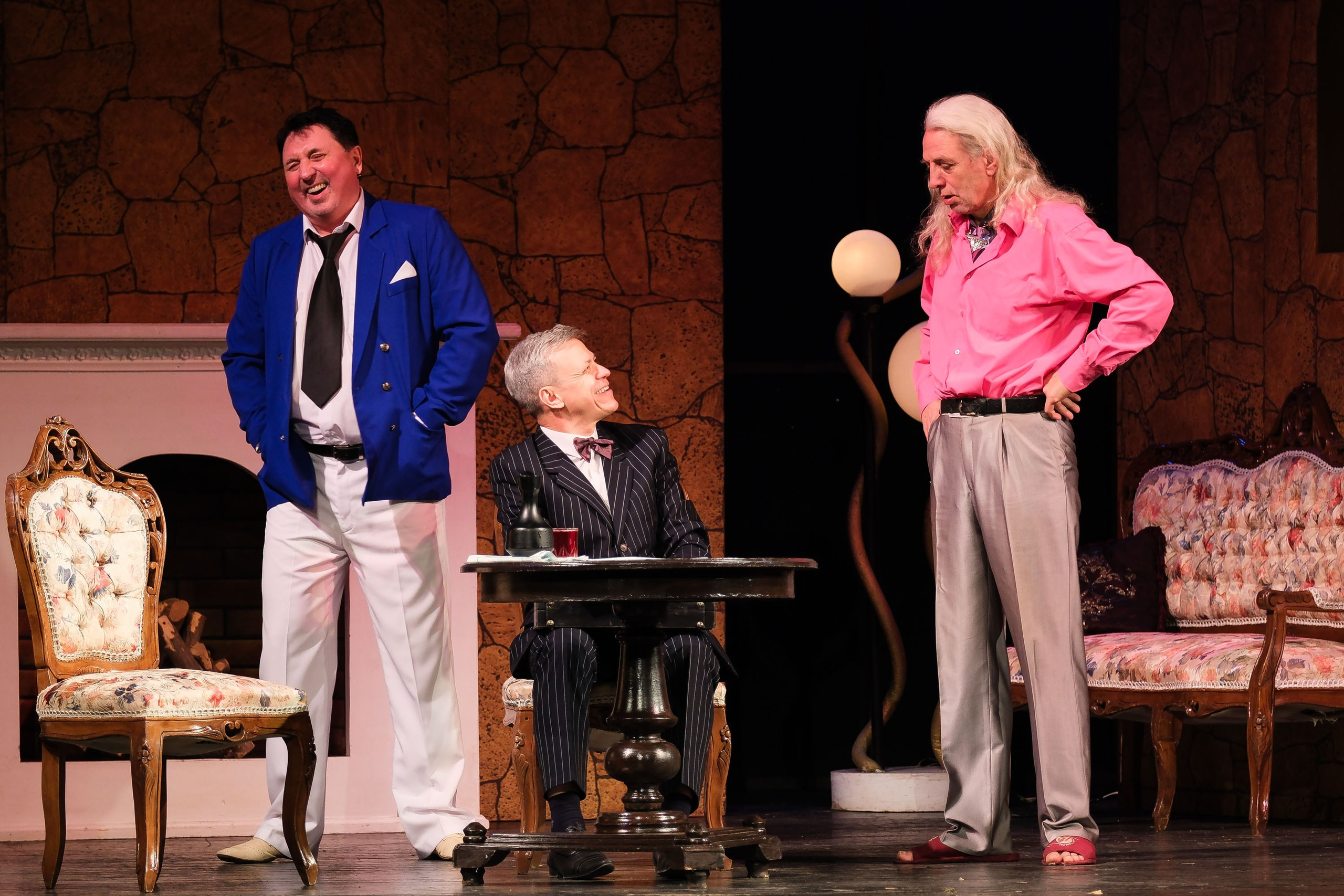 Ужин с дураком. Фотограф Анатолий Деникин