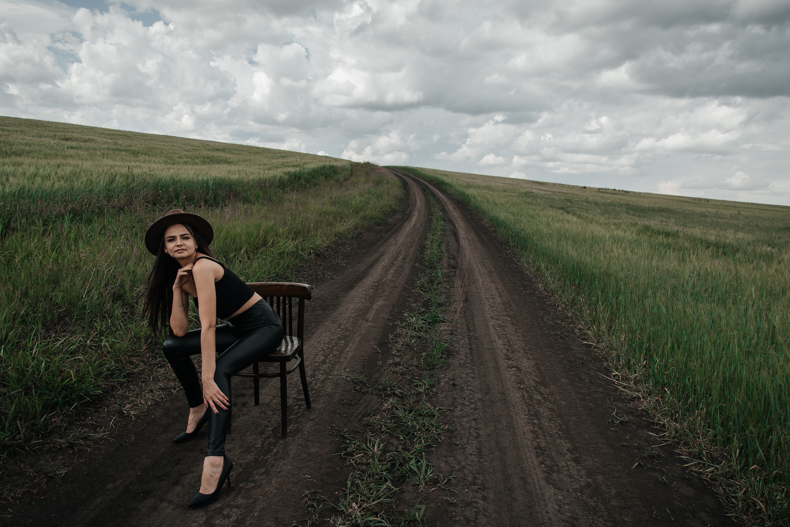 ФОТОСЕССИЯ В ЯЧМЕННОМ ПОЛЕ. Фотограф в Киселёвске Татьяна Трухалева