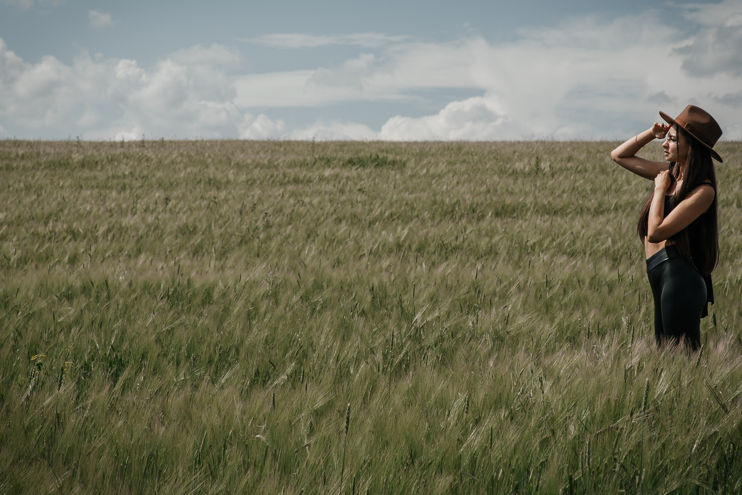ФОТОСЕССИЯ В ЯЧМЕННОМ ПОЛЕ. Фотограф в Киселёвске Татьяна Трухалева