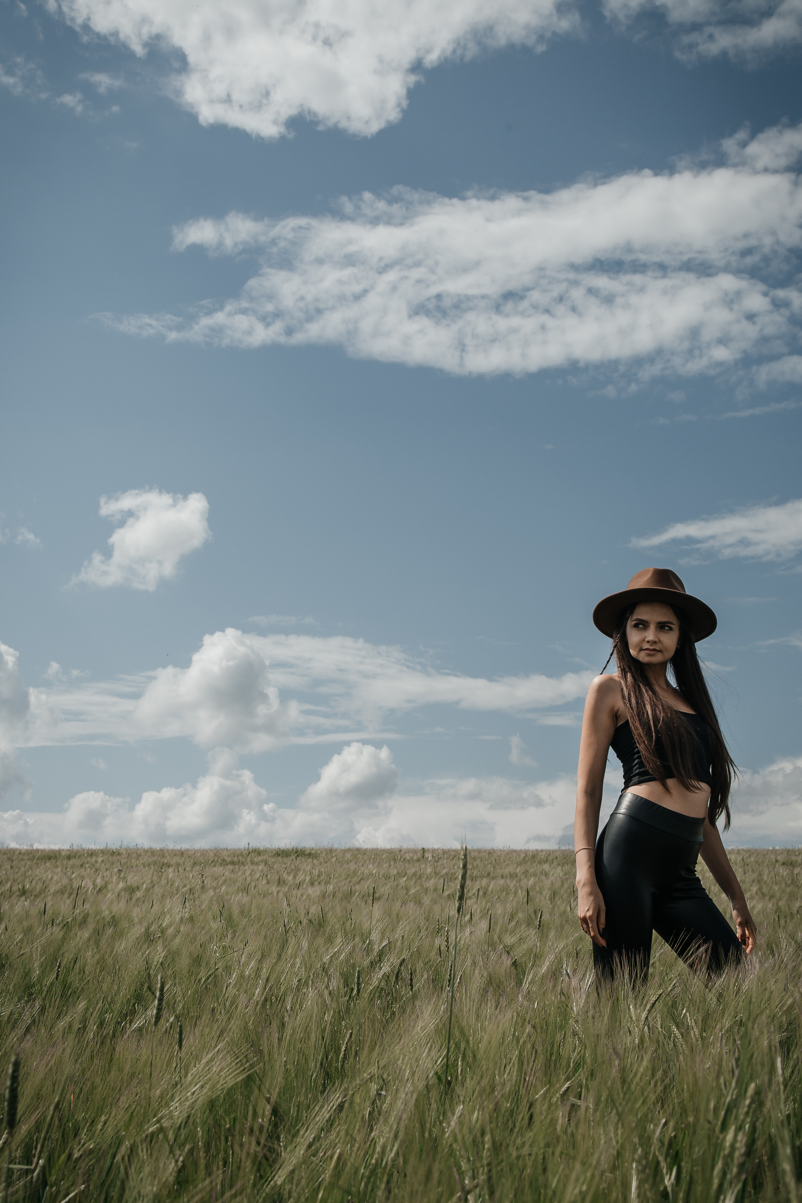 ФОТОСЕССИЯ В ЯЧМЕННОМ ПОЛЕ. Фотограф в Киселёвске Татьяна Трухалева