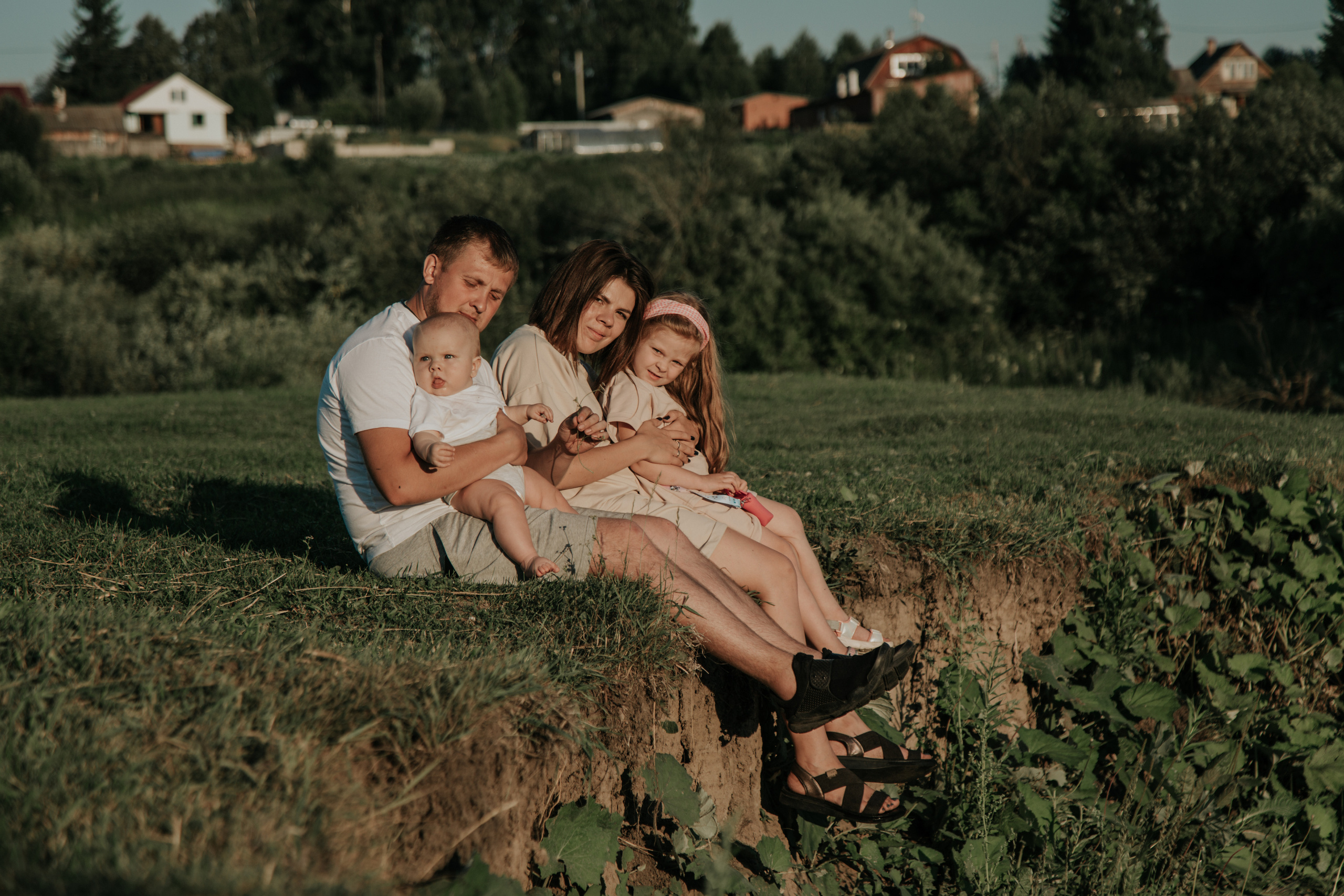 Алина, Павел, Лизонька, Илюша и Пуфик. Фотограф в Киселёвске Татьяна Трухалева