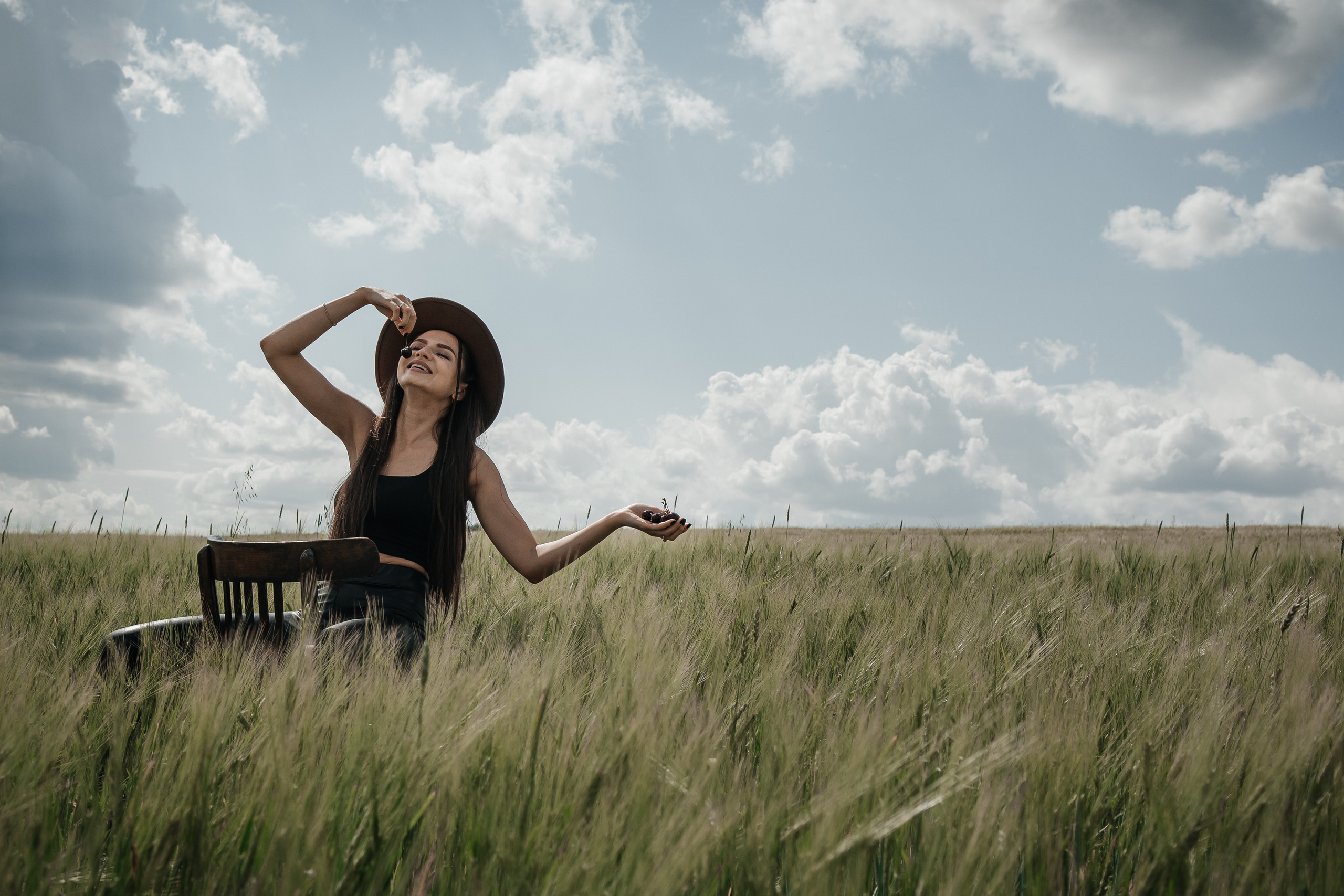 ФОТОСЕССИЯ В ЯЧМЕННОМ ПОЛЕ. Фотограф в Киселёвске Татьяна Трухалева