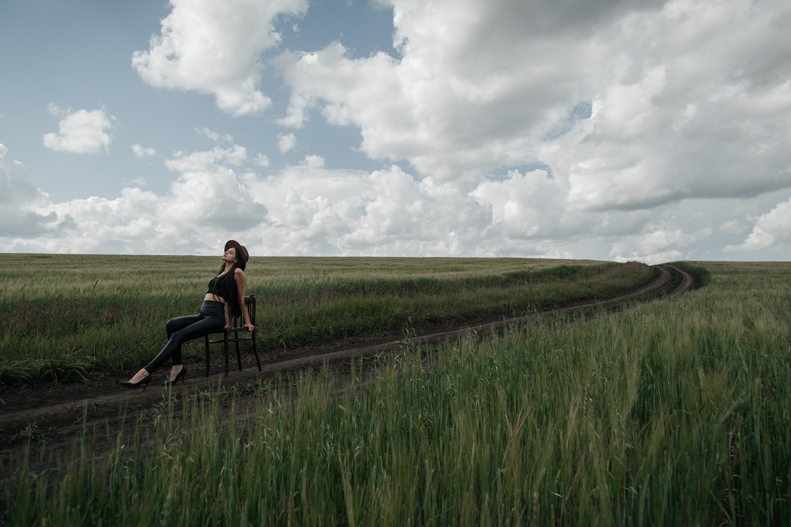 ФОТОСЕССИЯ В ЯЧМЕННОМ ПОЛЕ. Фотограф в Киселёвске Татьяна Трухалева