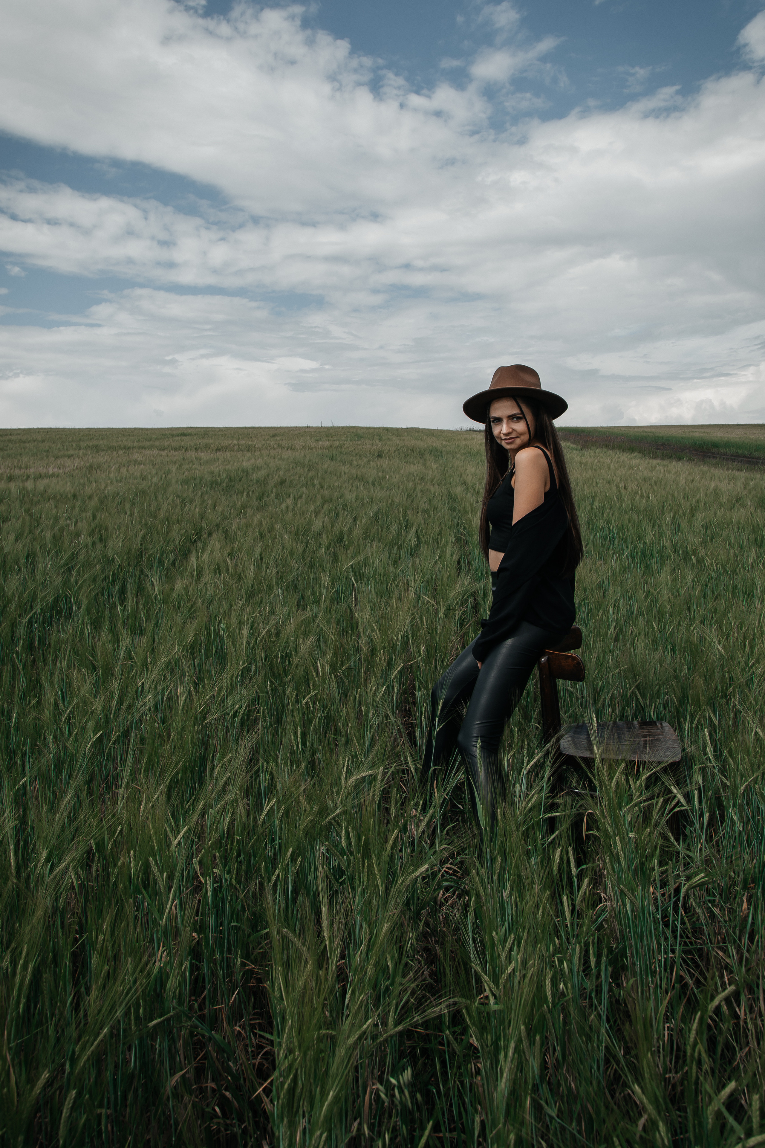 ФОТОСЕССИЯ В ЯЧМЕННОМ ПОЛЕ. Фотограф в Киселёвске Татьяна Трухалева