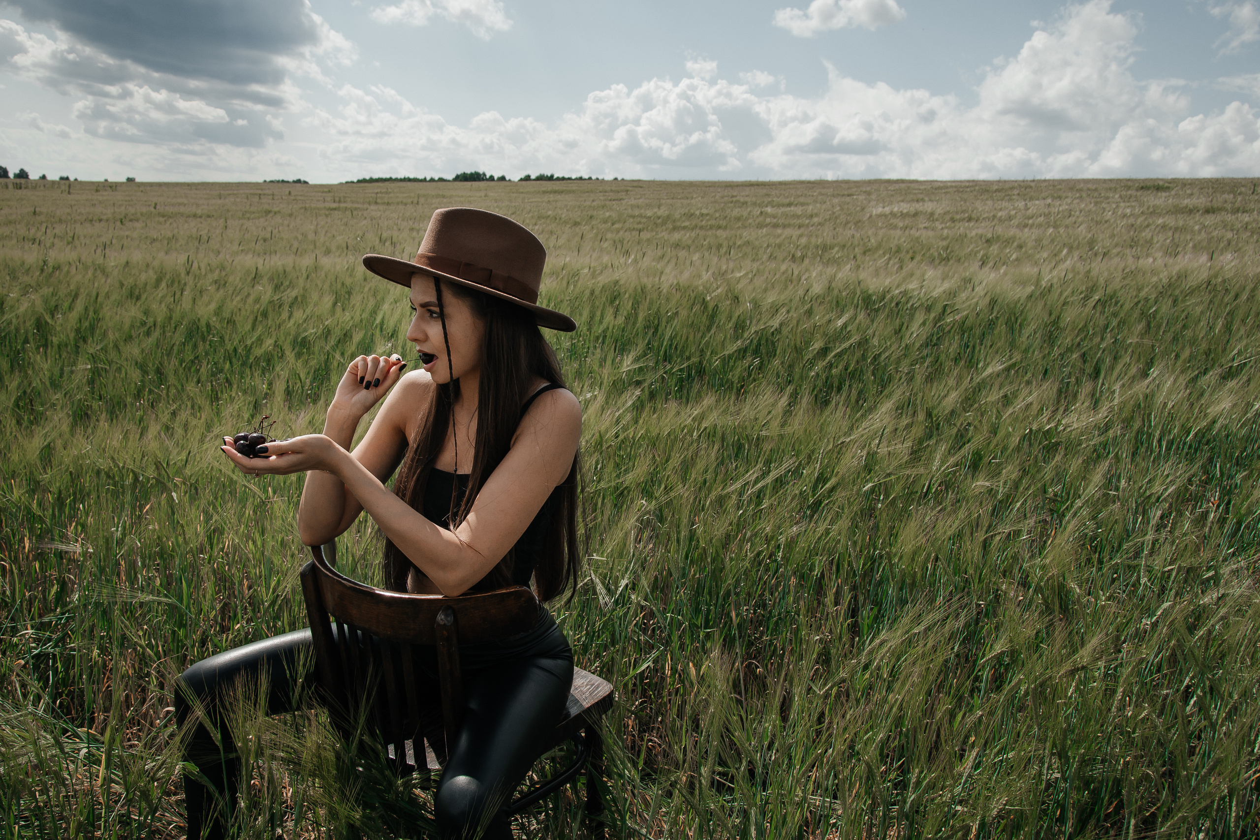 ФОТОСЕССИЯ В ЯЧМЕННОМ ПОЛЕ. Фотограф в Киселёвске Татьяна Трухалева