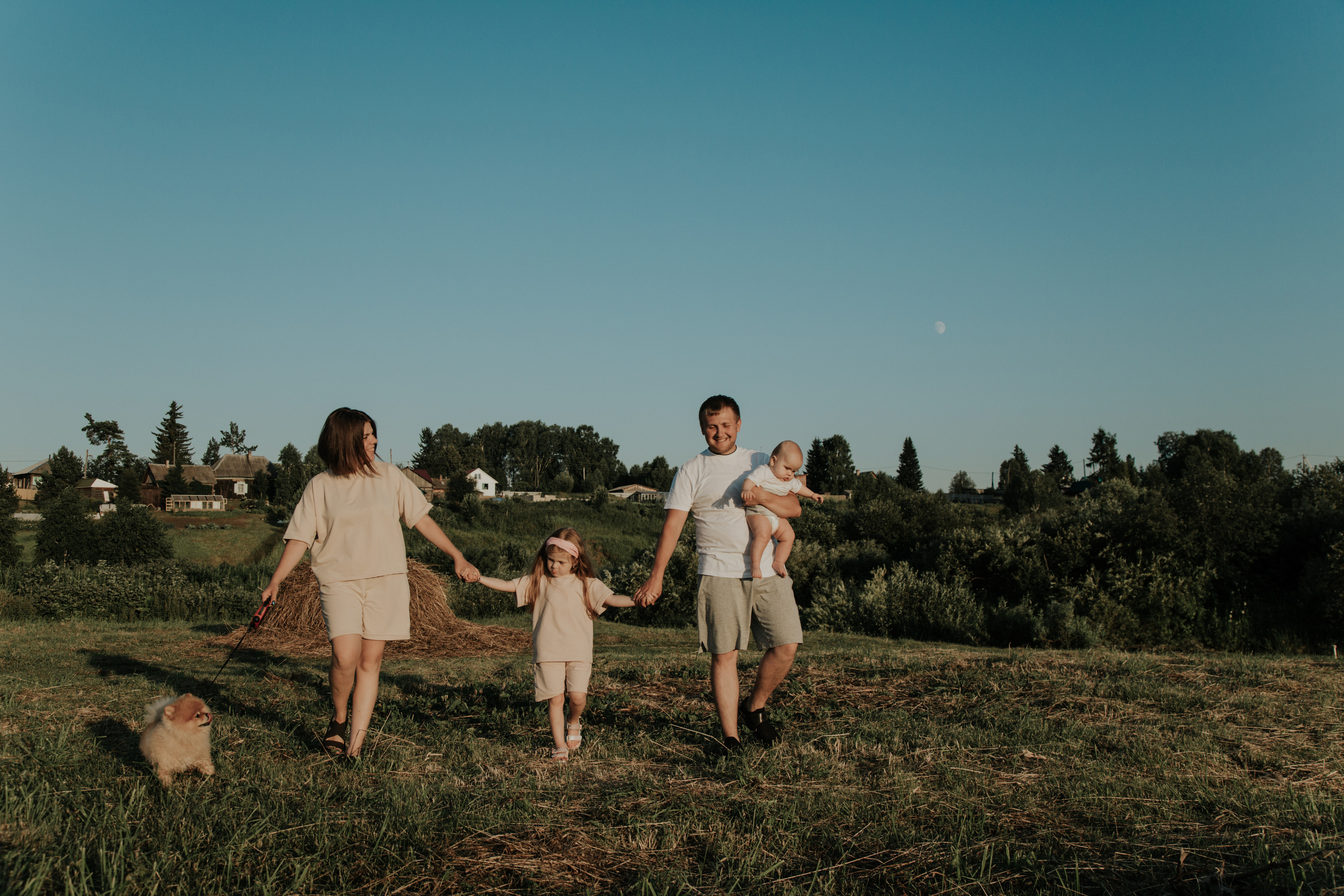 Алина, Павел, Лизонька, Илюша и Пуфик. Фотограф в Киселёвске Татьяна Трухалева