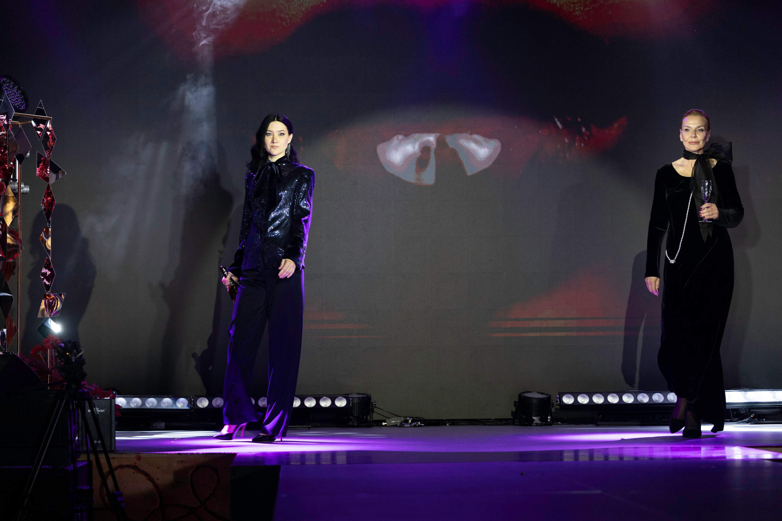 Модный показ «ИСКУШЕНИЕ» Казино Шамбала. Фотограф Olya Posnimay