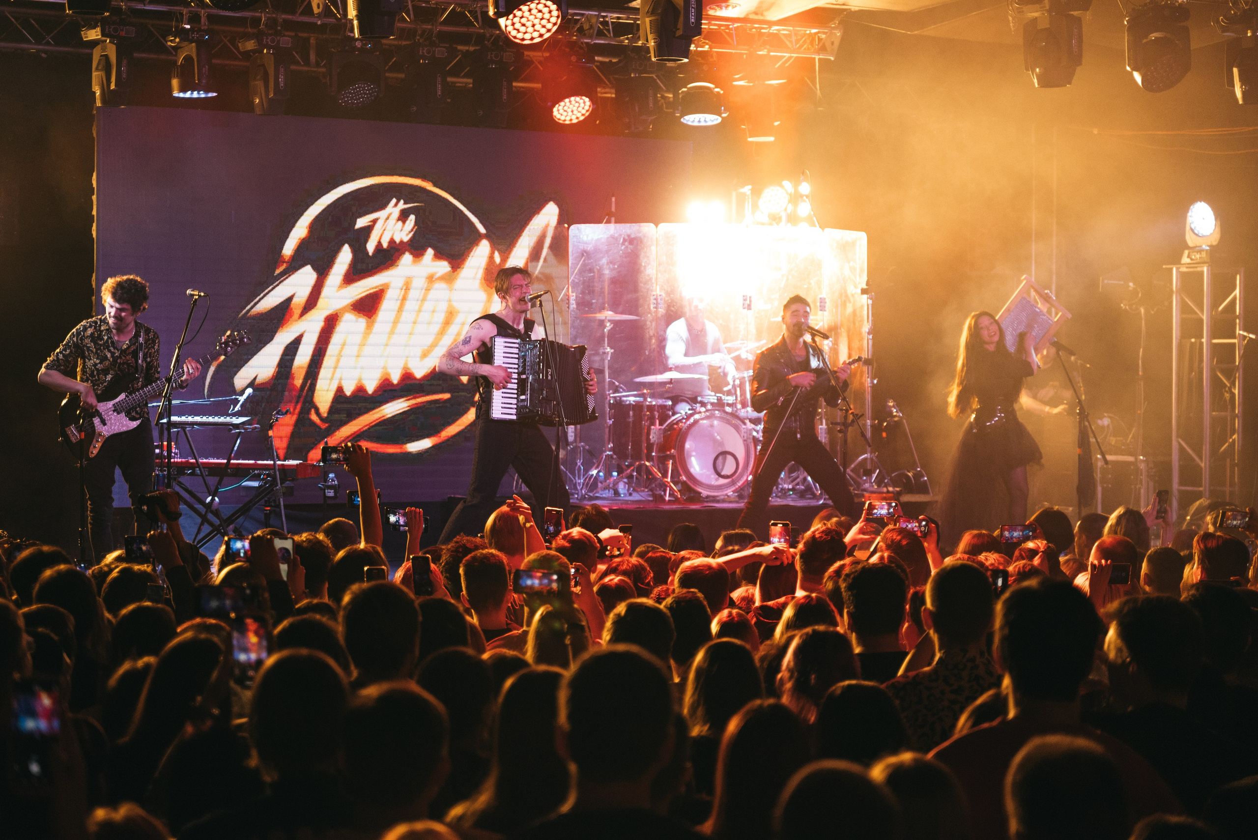 Концерт группы «The Hatters» 4.04.24. Репортажный и свадебный фотограф в Сургуте