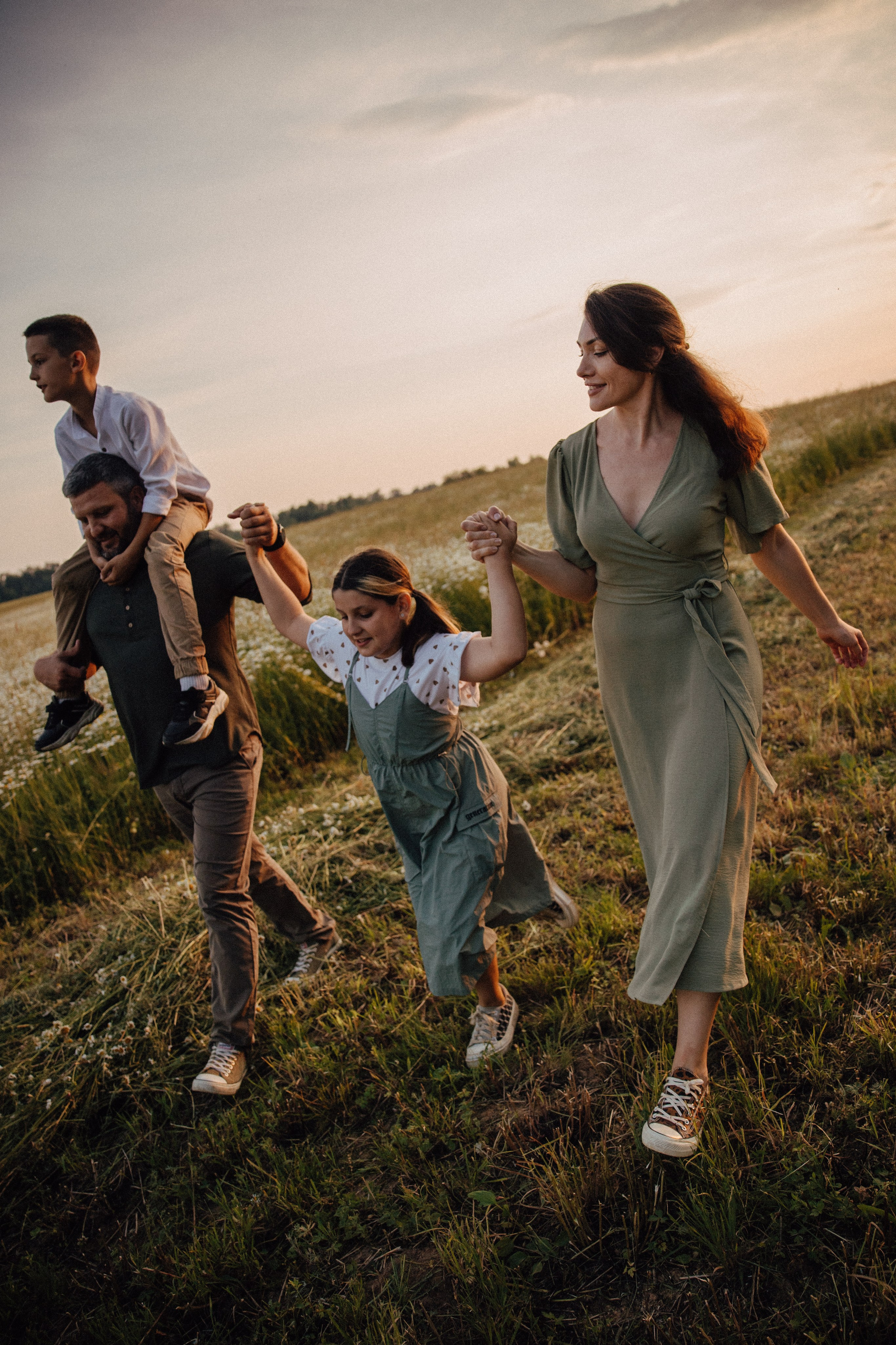 Ромашковое поле. Семейный и свадебный фотограф в Москве Вероника Жибинова