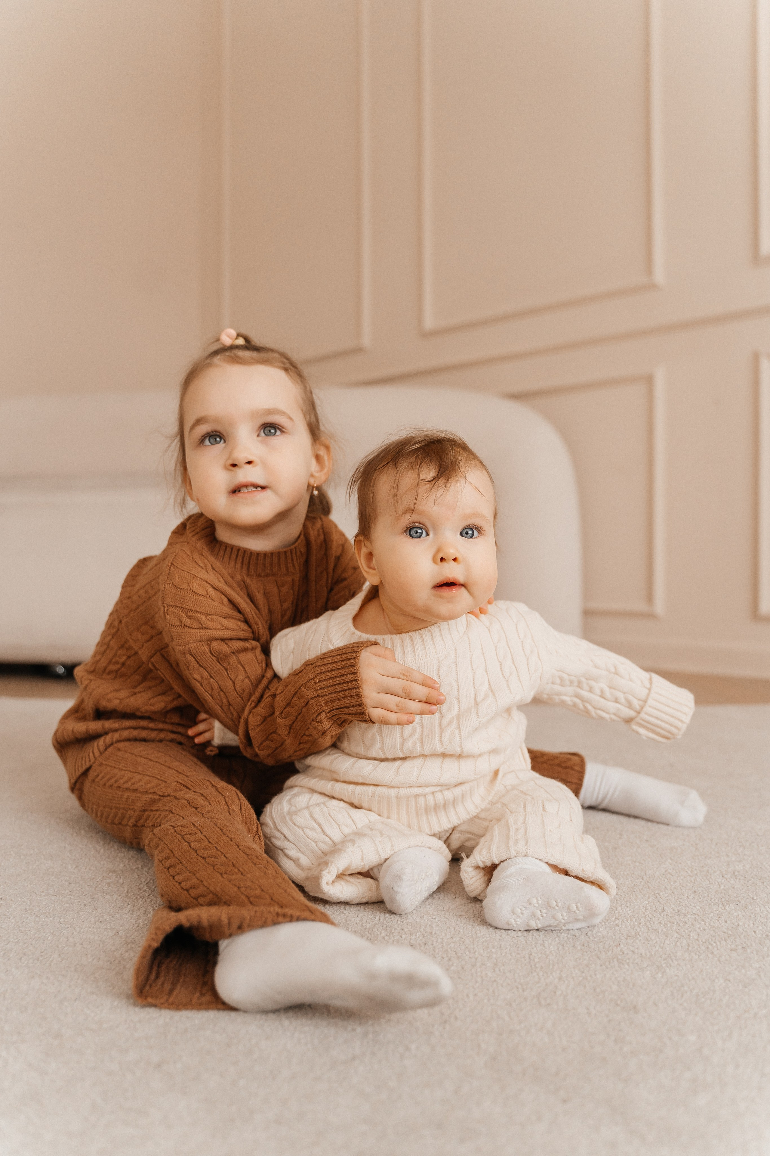 Сережа, Юля, Василиса и Дарина. Волик Мария