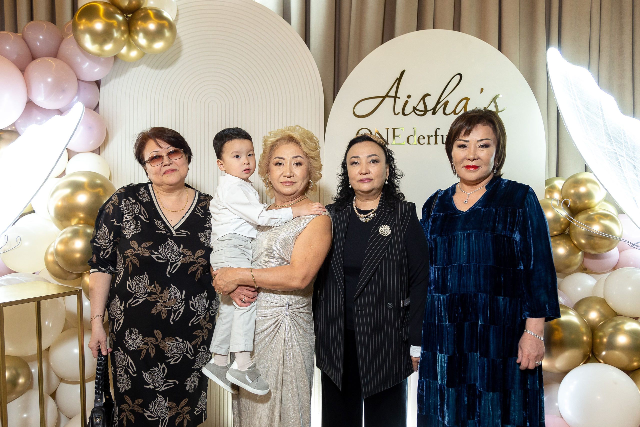 Айше 1 годик. Свадебный фотограф в Алматы Айгерим Верба